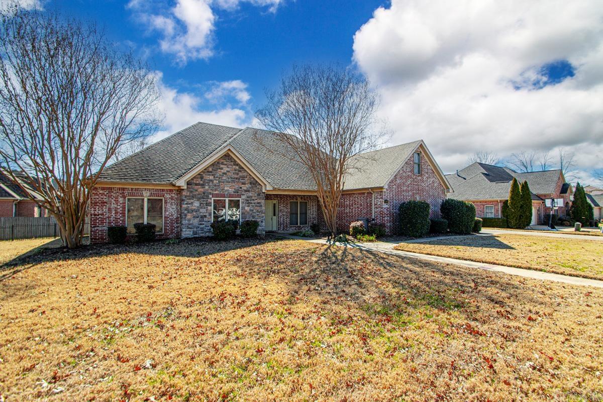 5015 Caribbean Drive W Benton, AR 72019