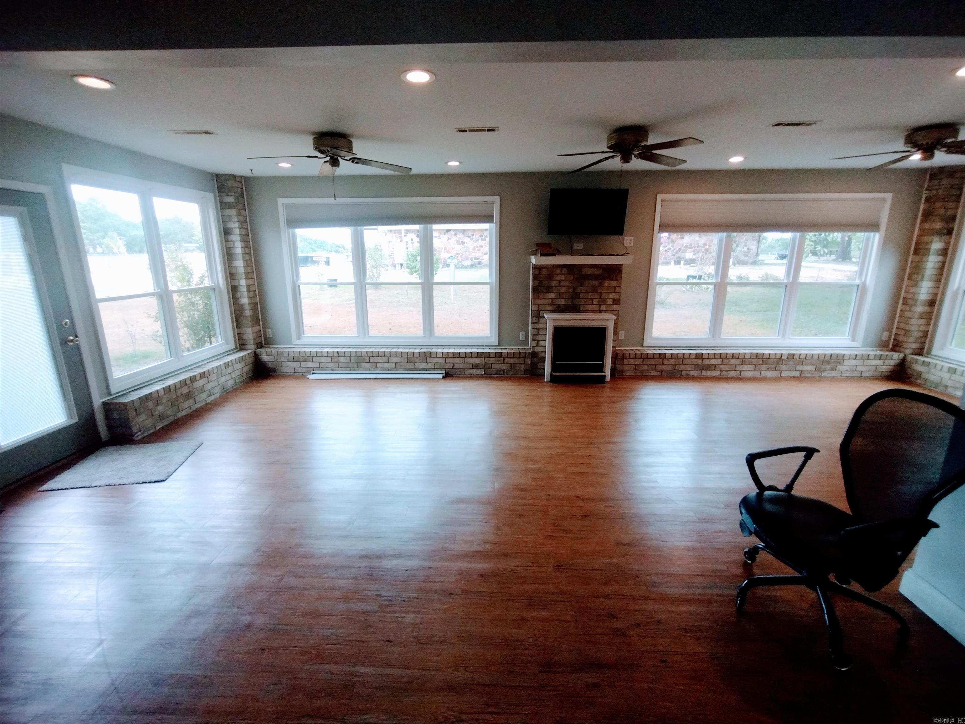 1502 Cynthia ST  Mountain View, AR