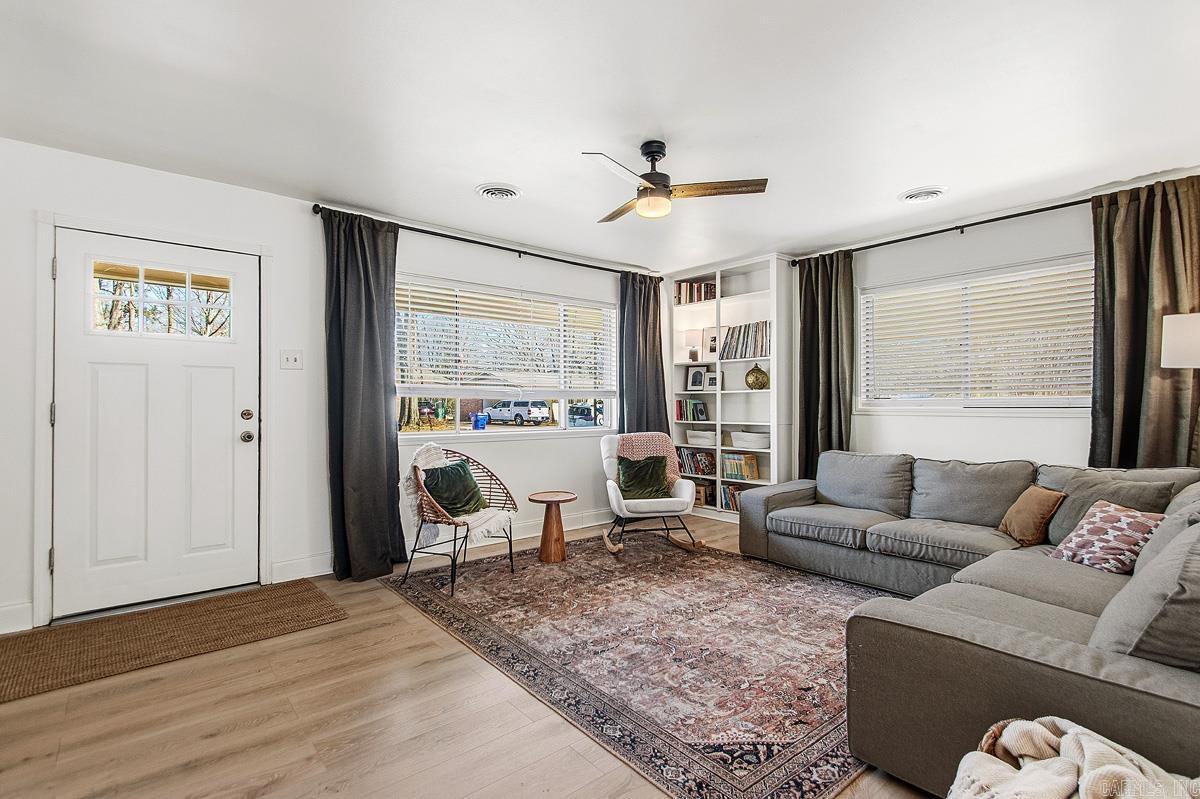 2207 Independence  Conway, AR