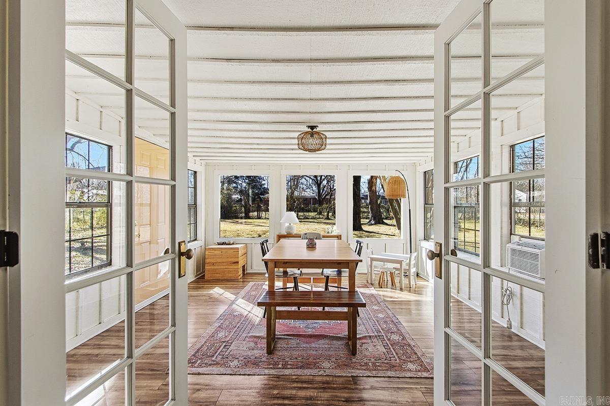 2207 Independence  Conway, AR