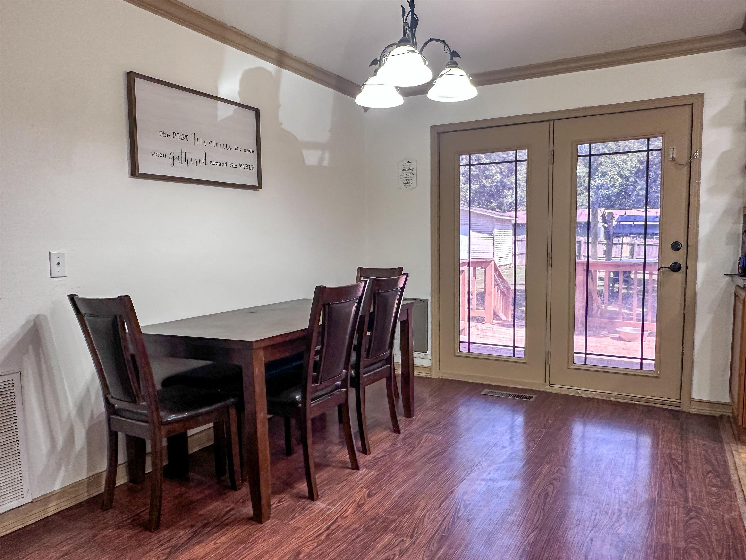 34 Alma  Highland, AR