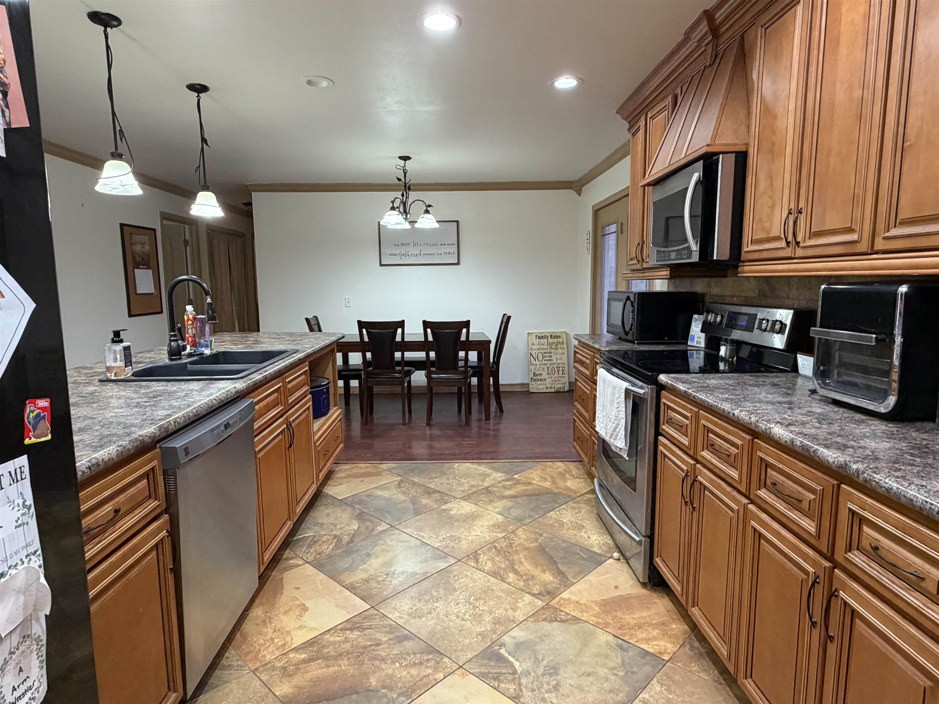 34 Alma  Highland, AR