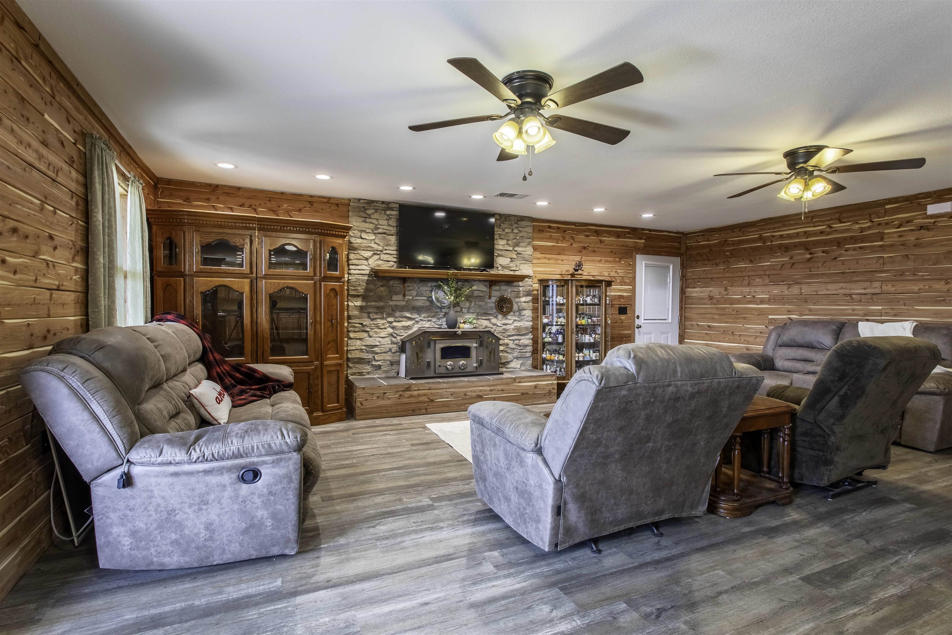 131 E Arkansas Highway 58  Williford, AR