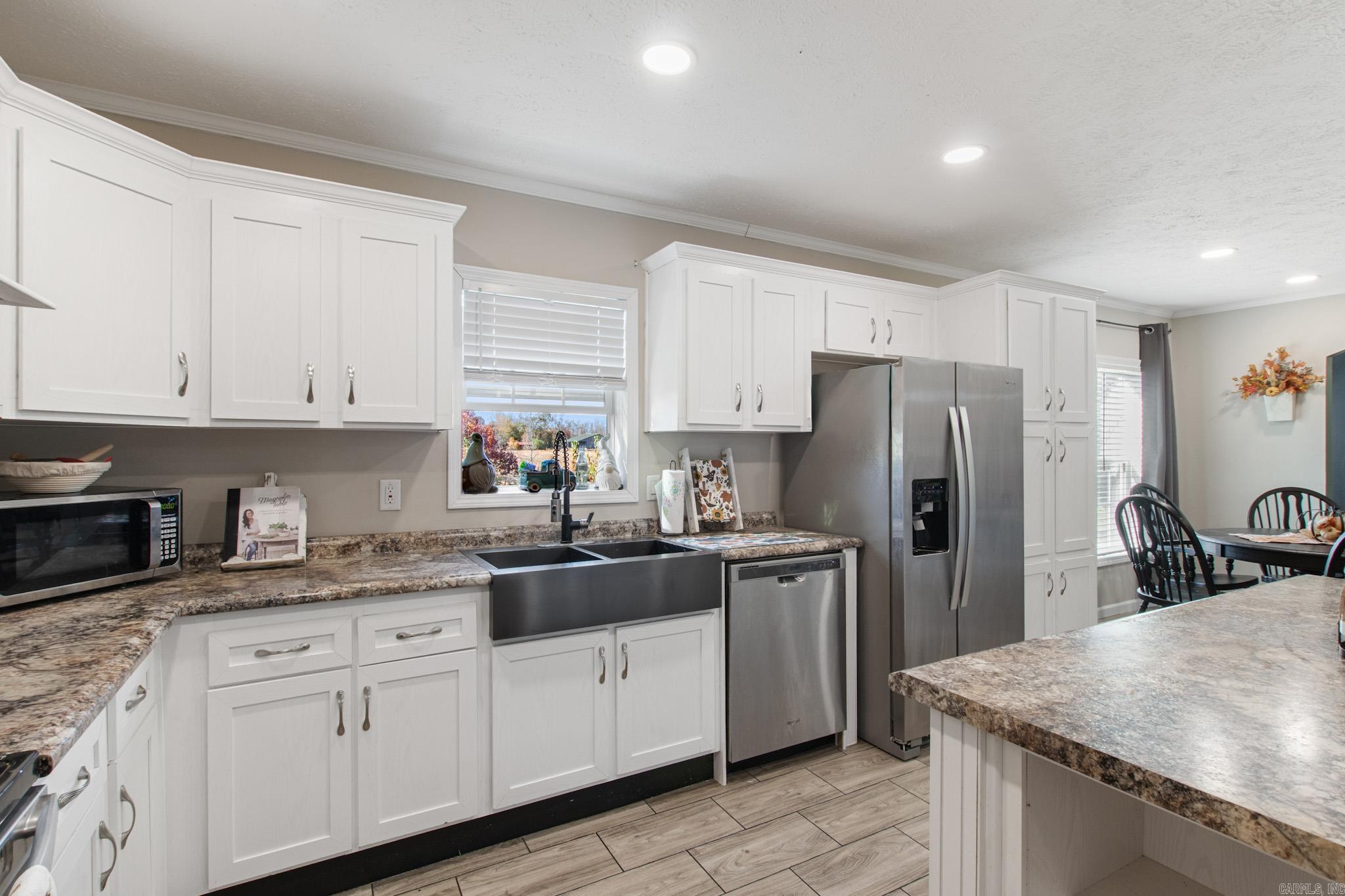 160 Oak Grove  Austin, AR