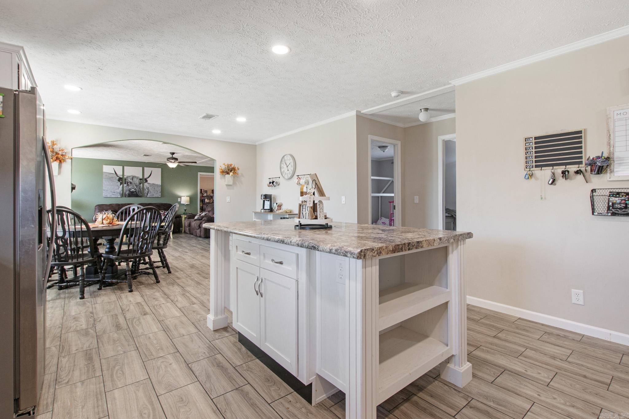 160 Oak Grove  Austin, AR