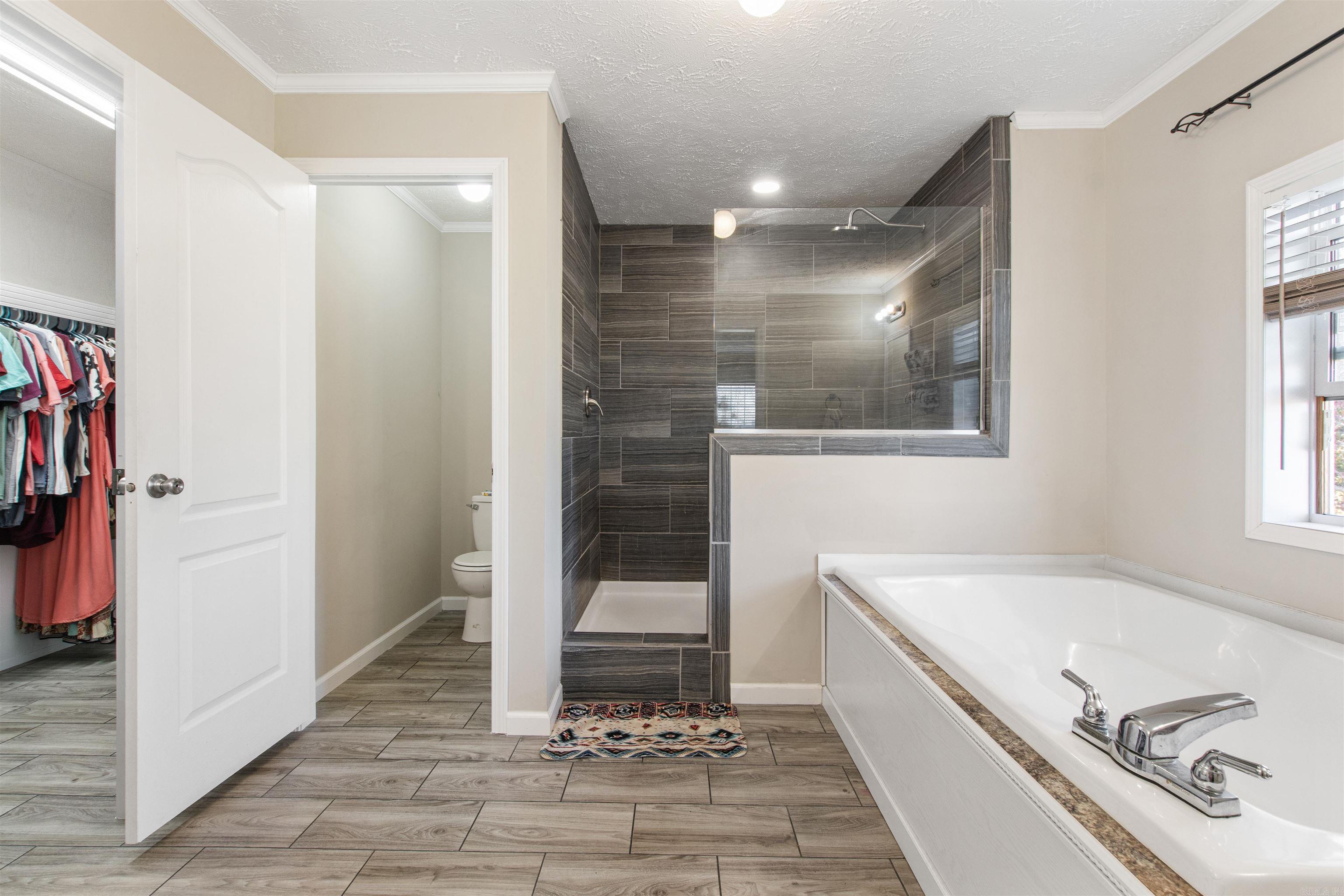 160 Oak Grove  Austin, AR