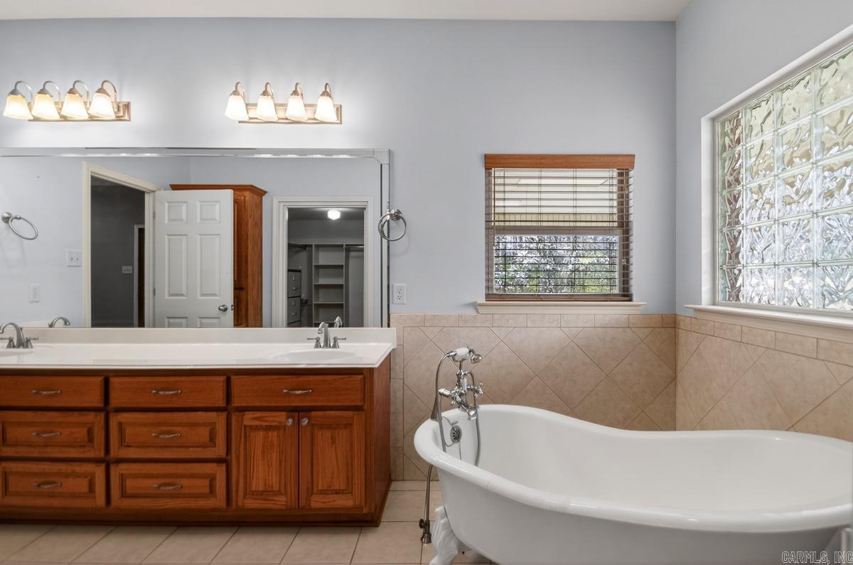 91 Mini Farm Road Vilonia, AR 72173-9584