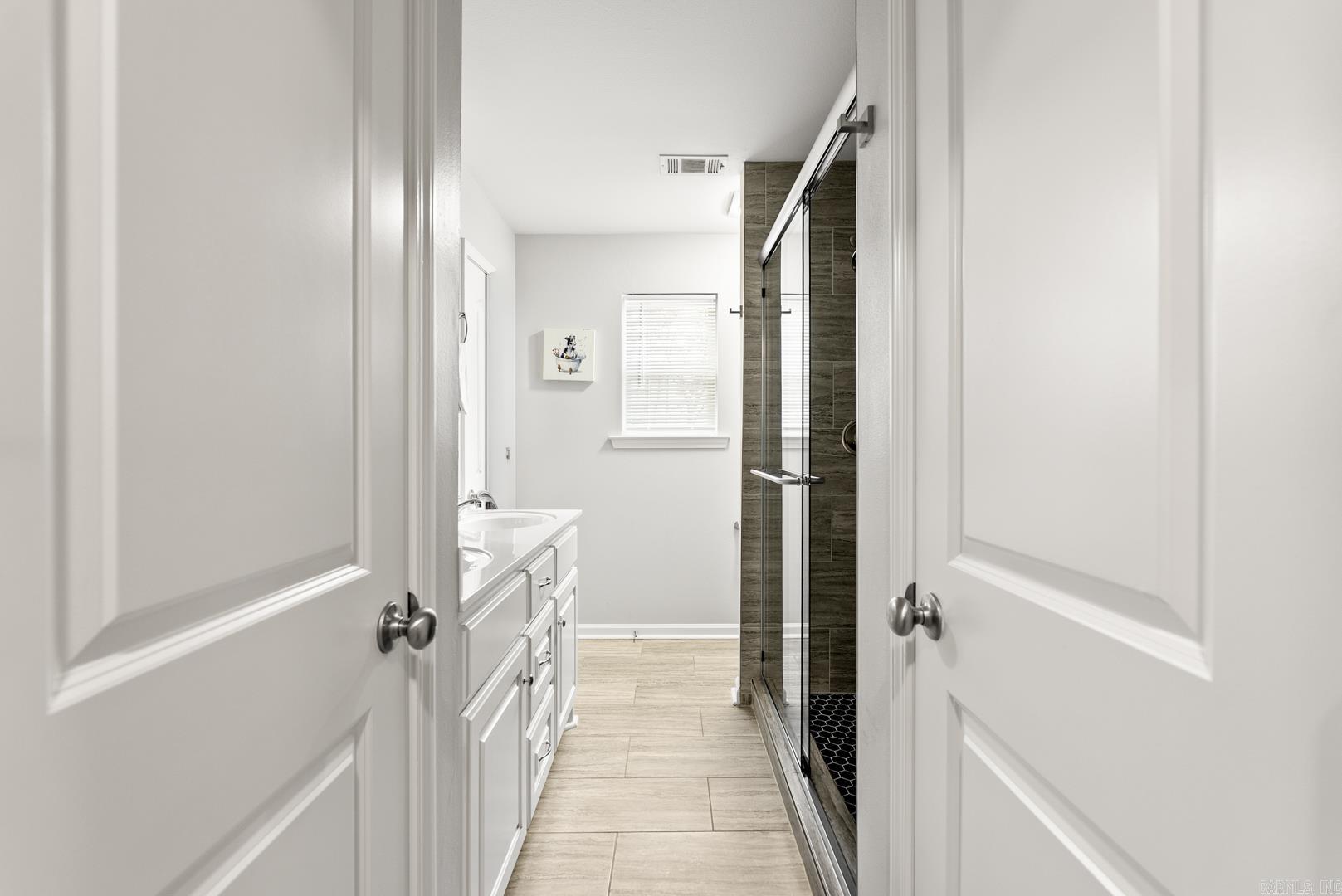 18 Wheeler  Mayflower, AR