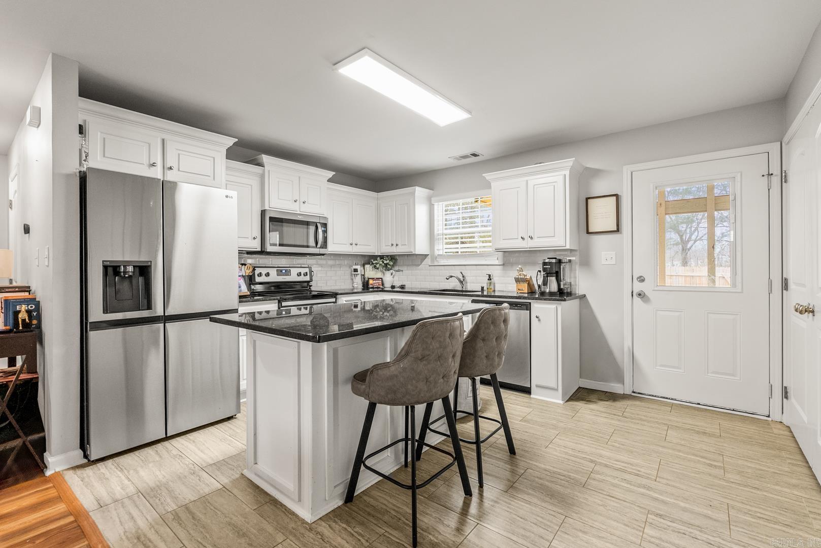 18 Wheeler  Mayflower, AR