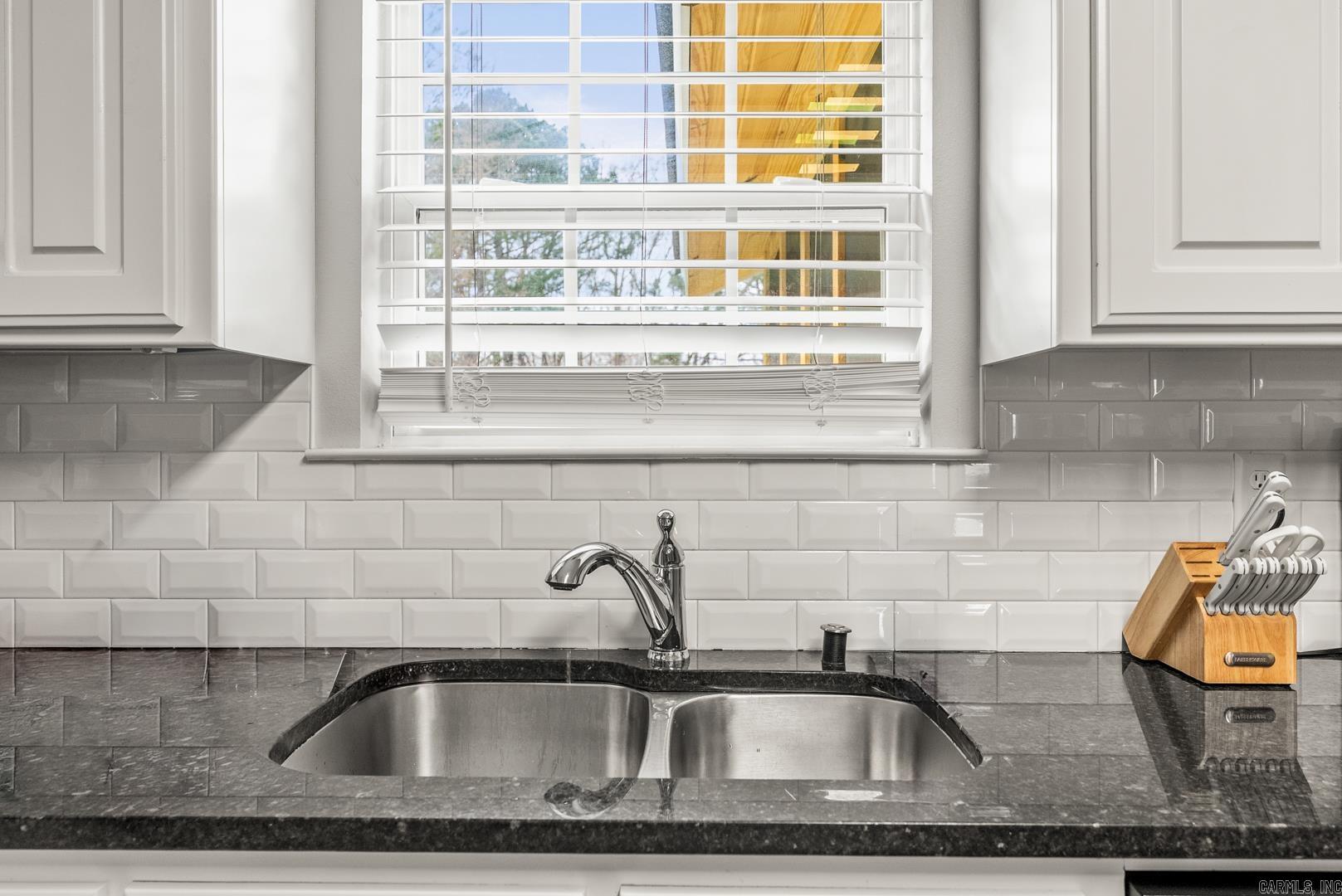 18 Wheeler  Mayflower, AR