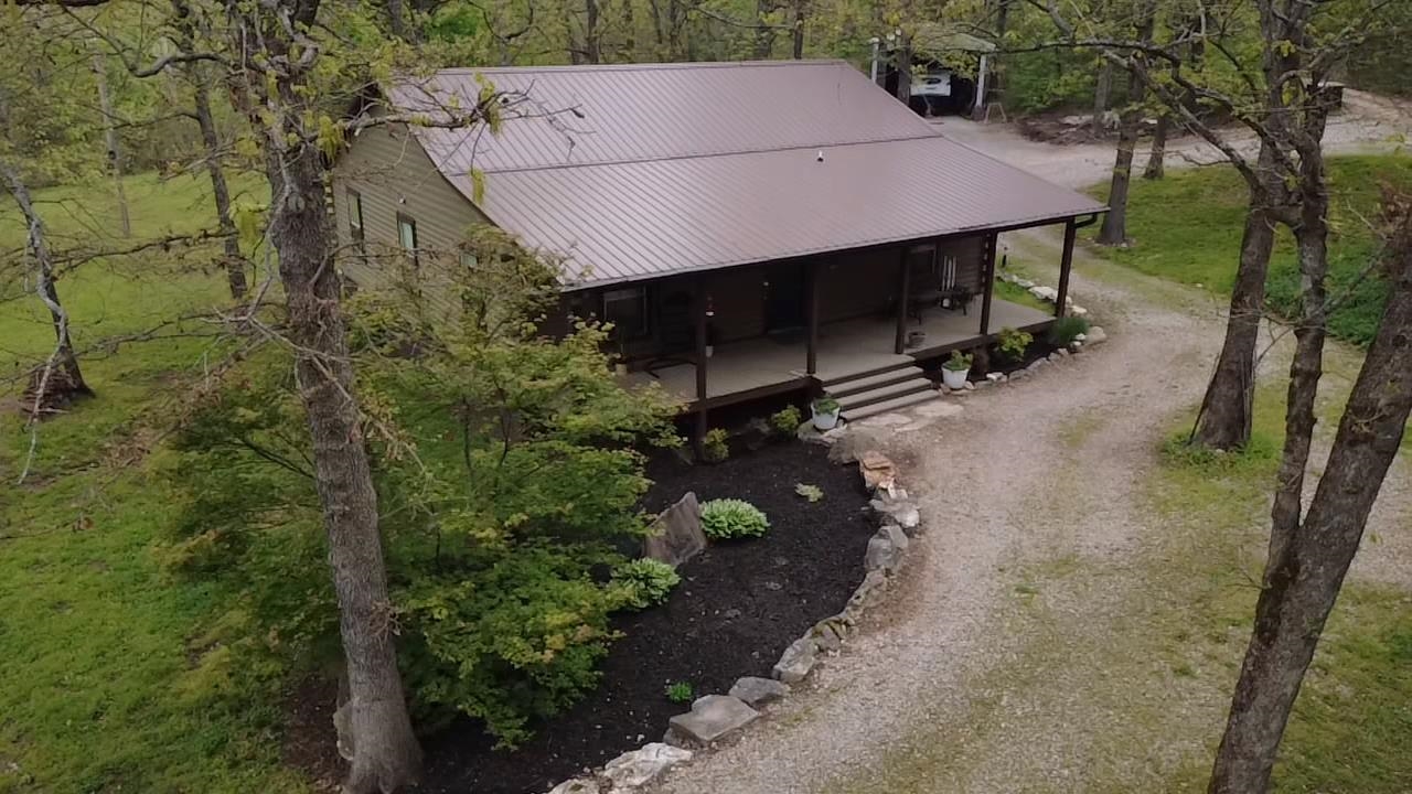 122 Runway Lane Salem, AR 72576