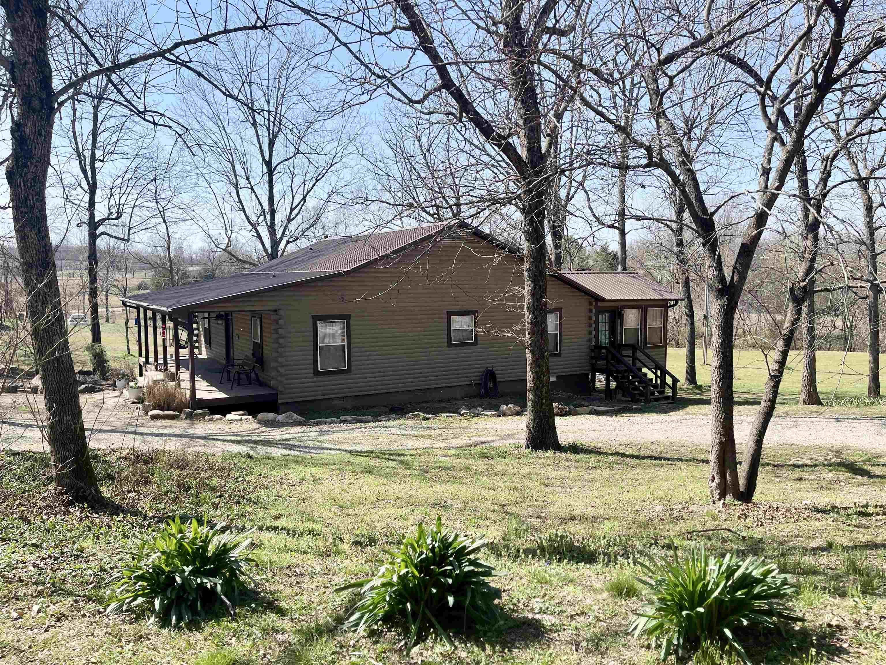 122 Runway Lane Salem, AR 72576