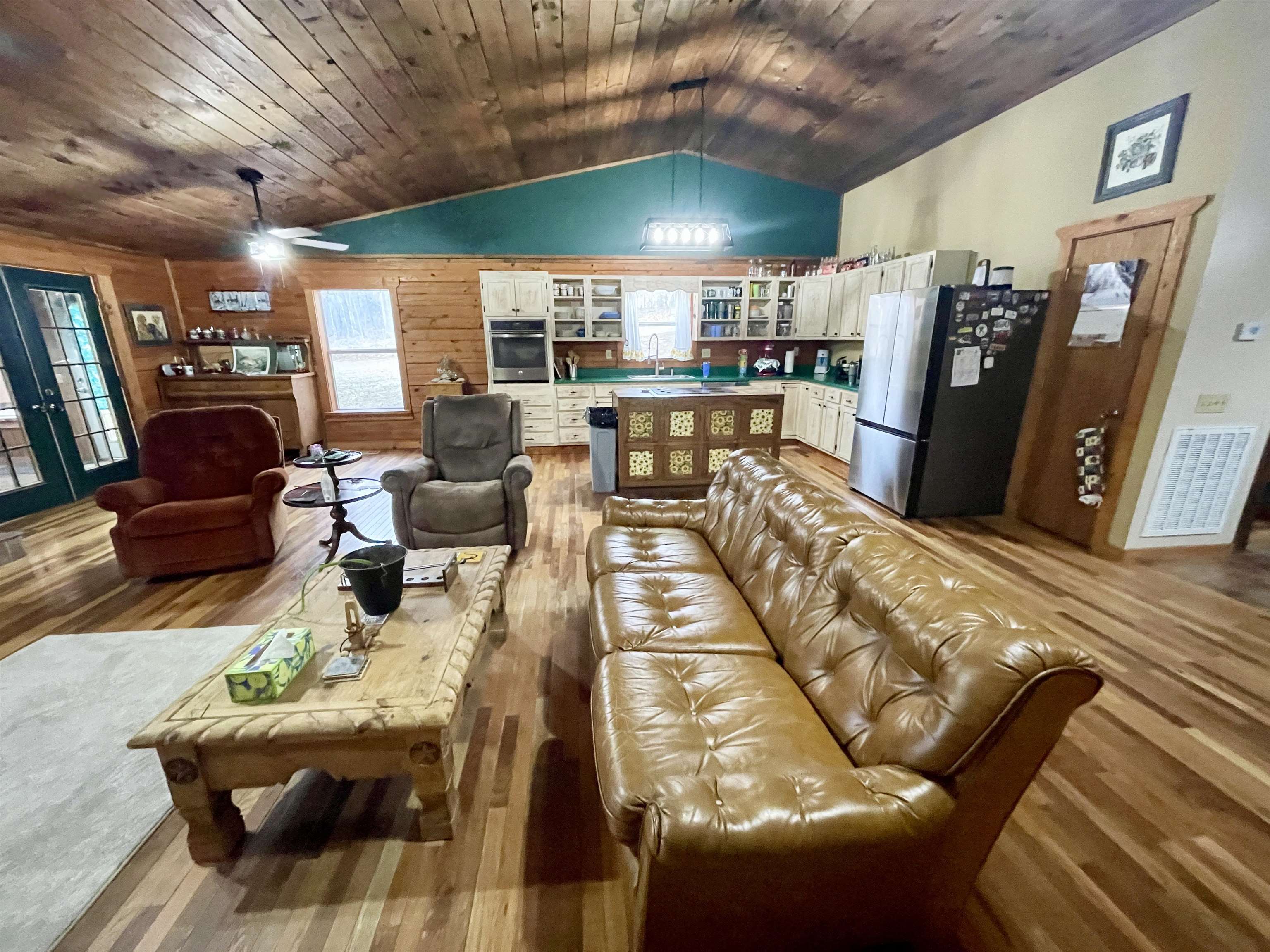 122 Runway Lane Salem, AR 72576