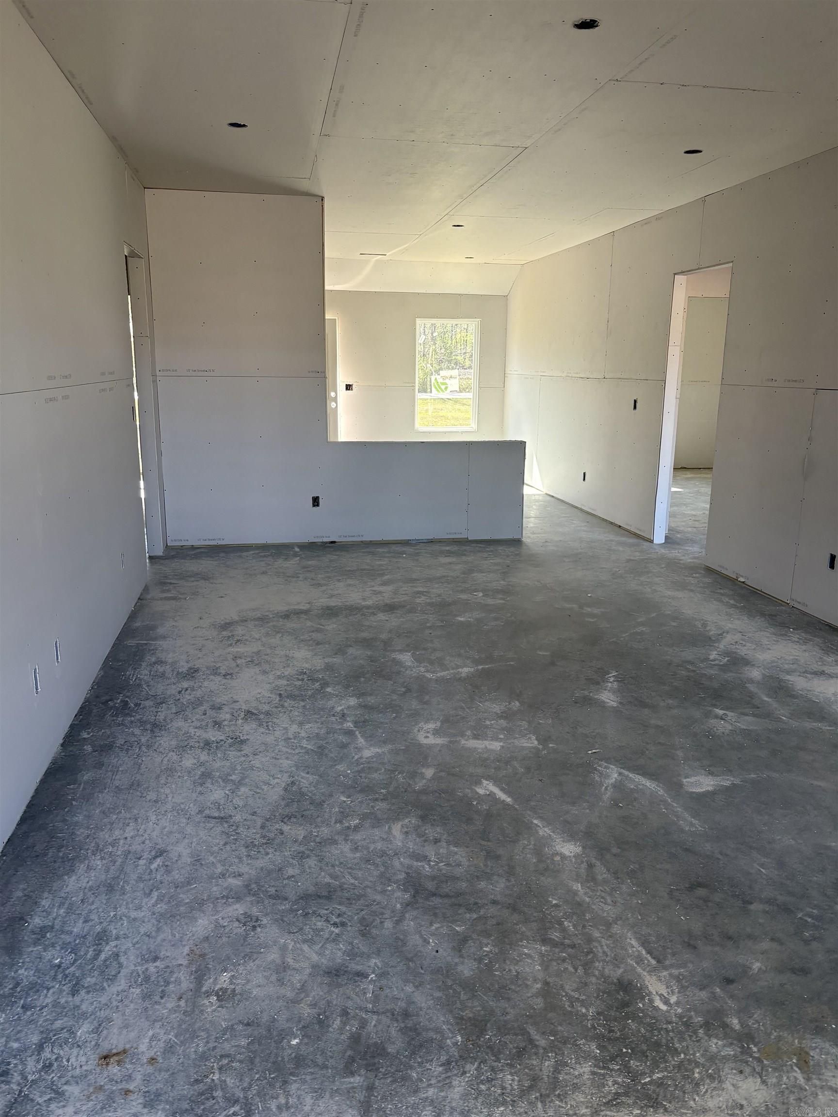 11 Ten Point Lane Ward, AR 72176