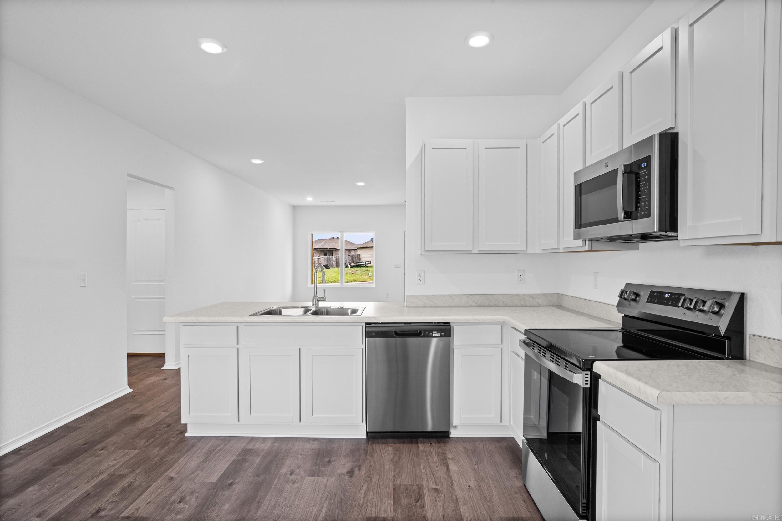 11 Ten Point Lane Ward, AR 72176