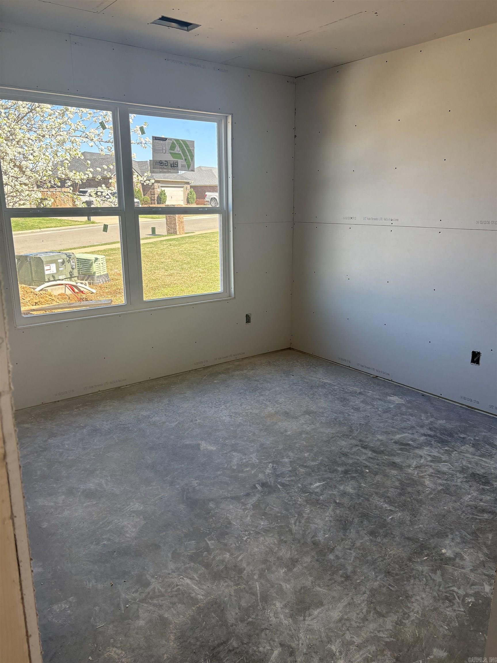 11 Ten Point Lane Ward, AR 72176