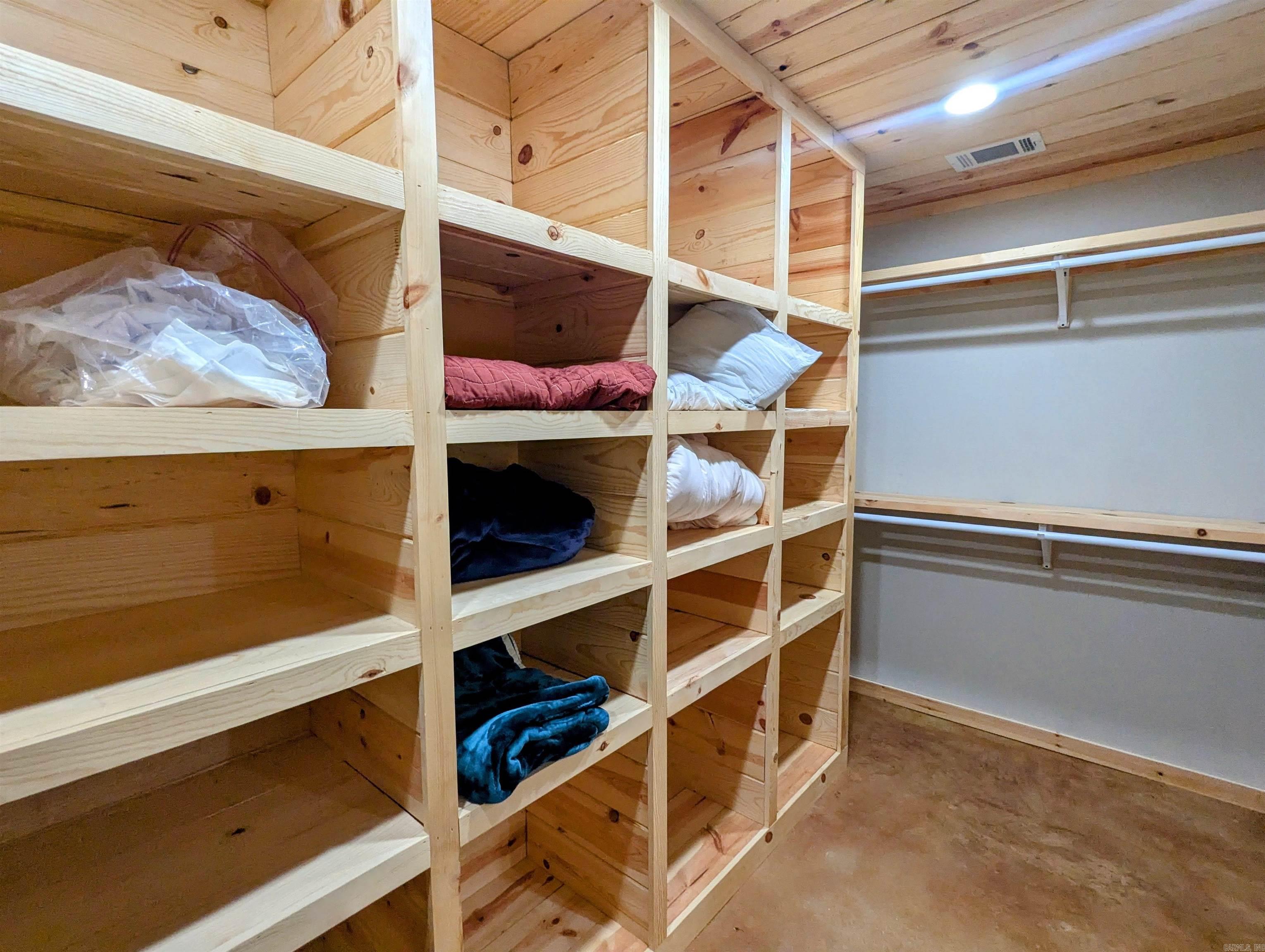 3191 Brownsville  Greers Ferry, AR