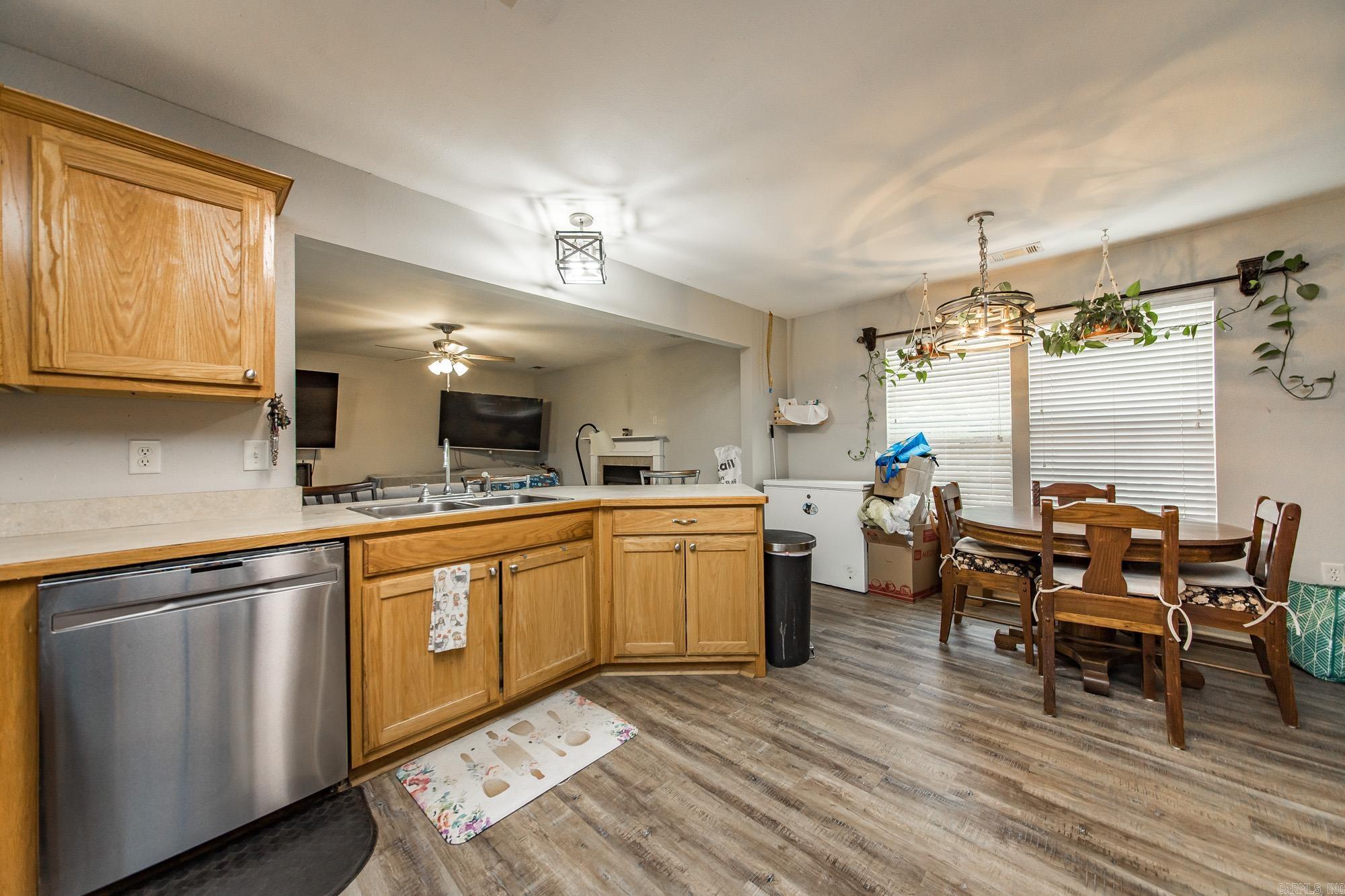 410 Dunn  Greers Ferry, AR