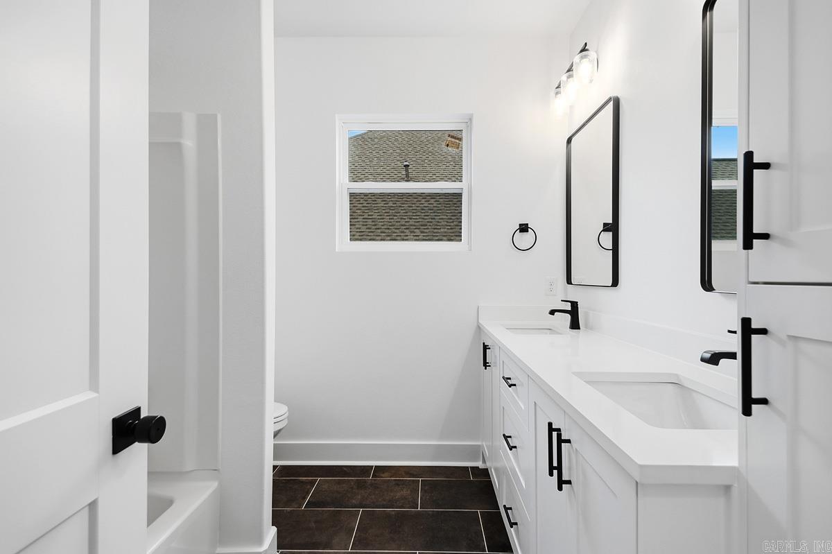 110 Harmony Village  Benton, AR