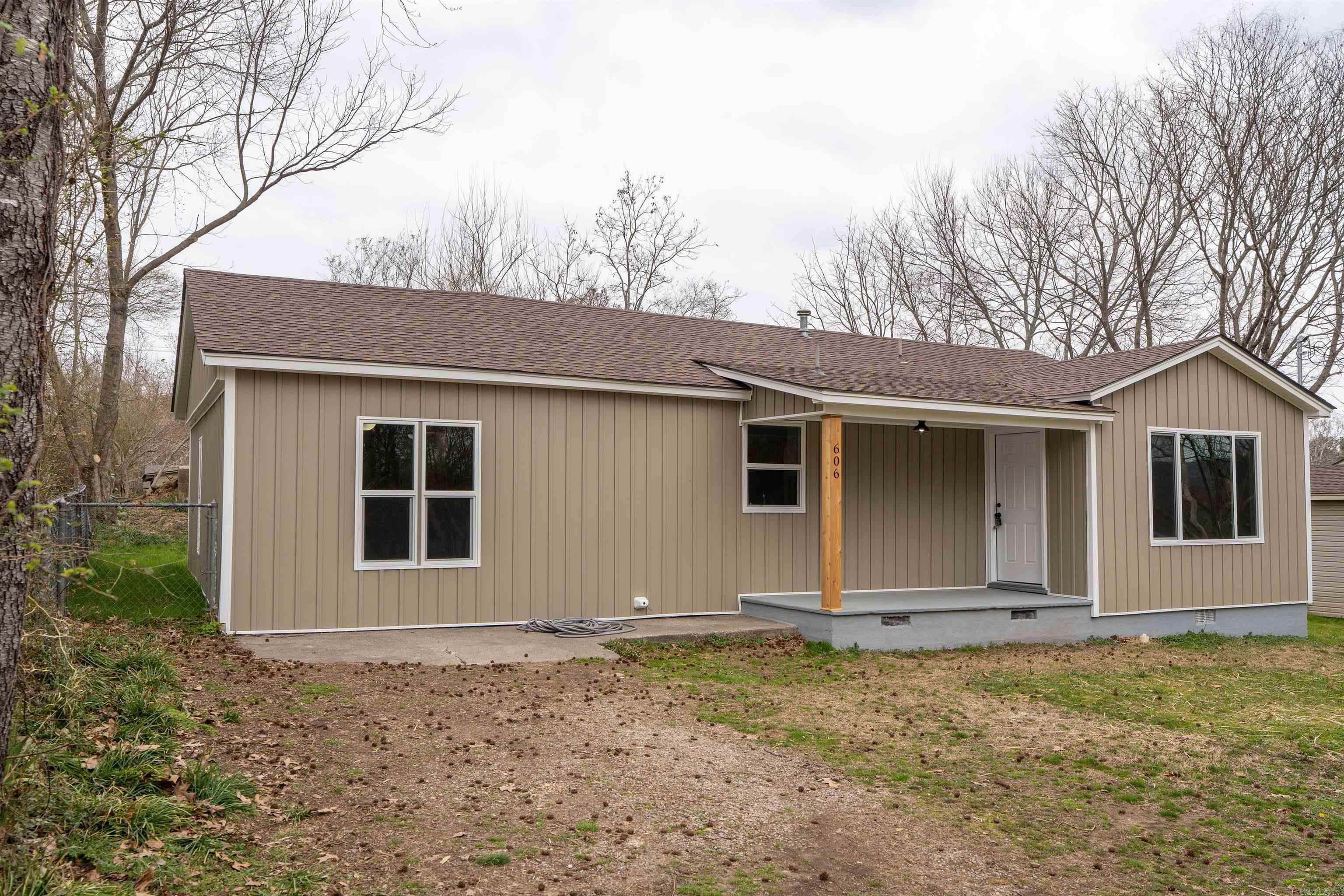 606 W North  Heber Springs, AR