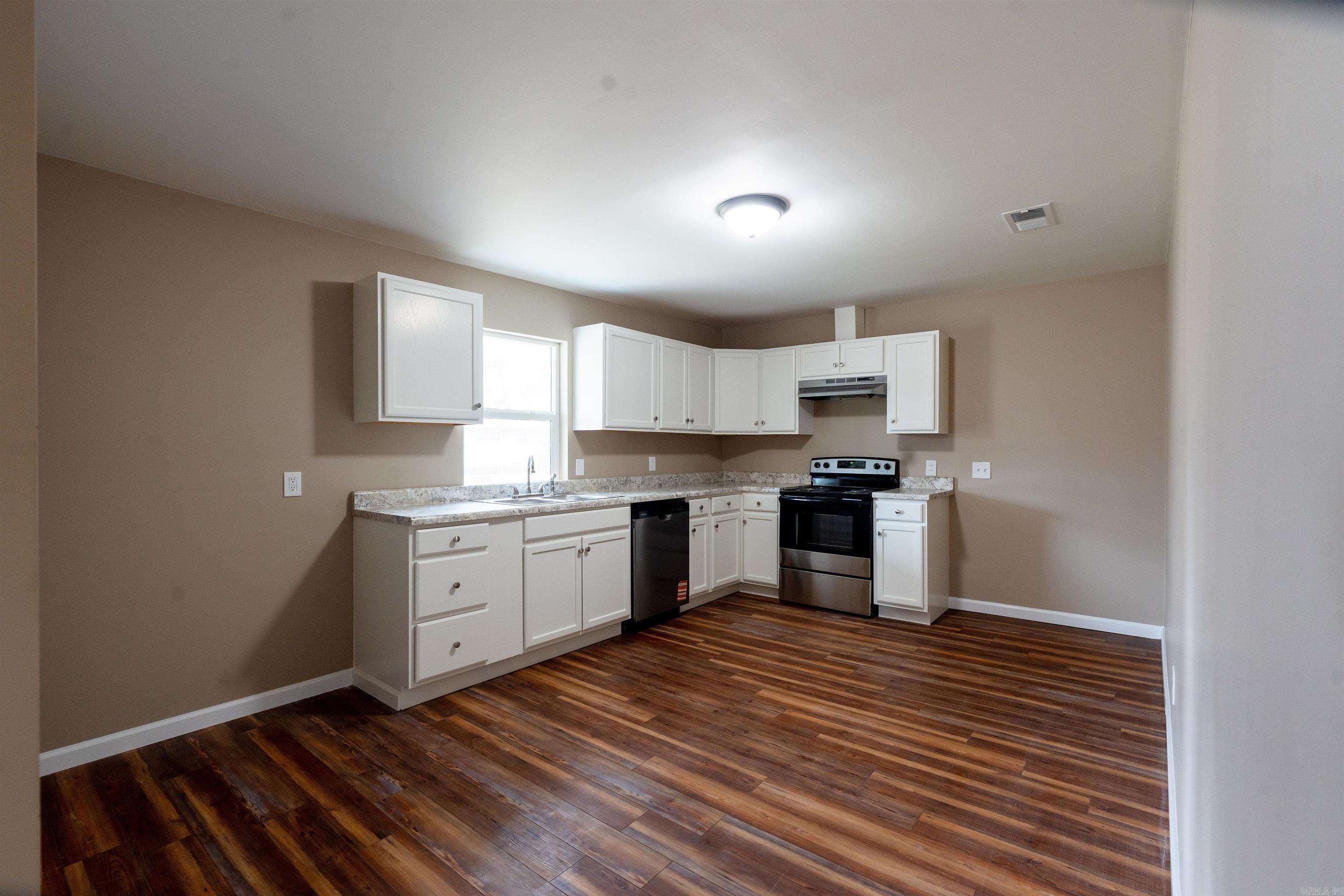 606 W North  Heber Springs, AR