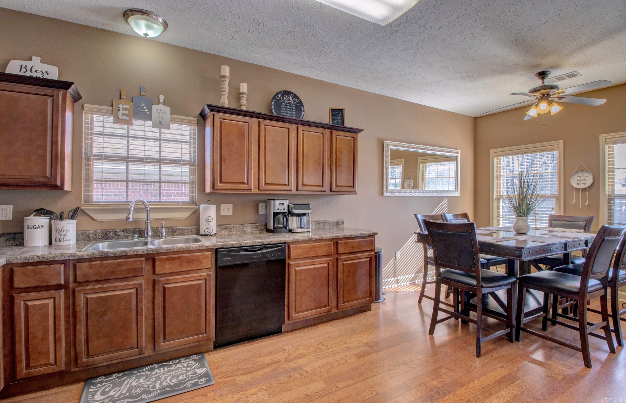 5709 Flight  Jacksonville, AR