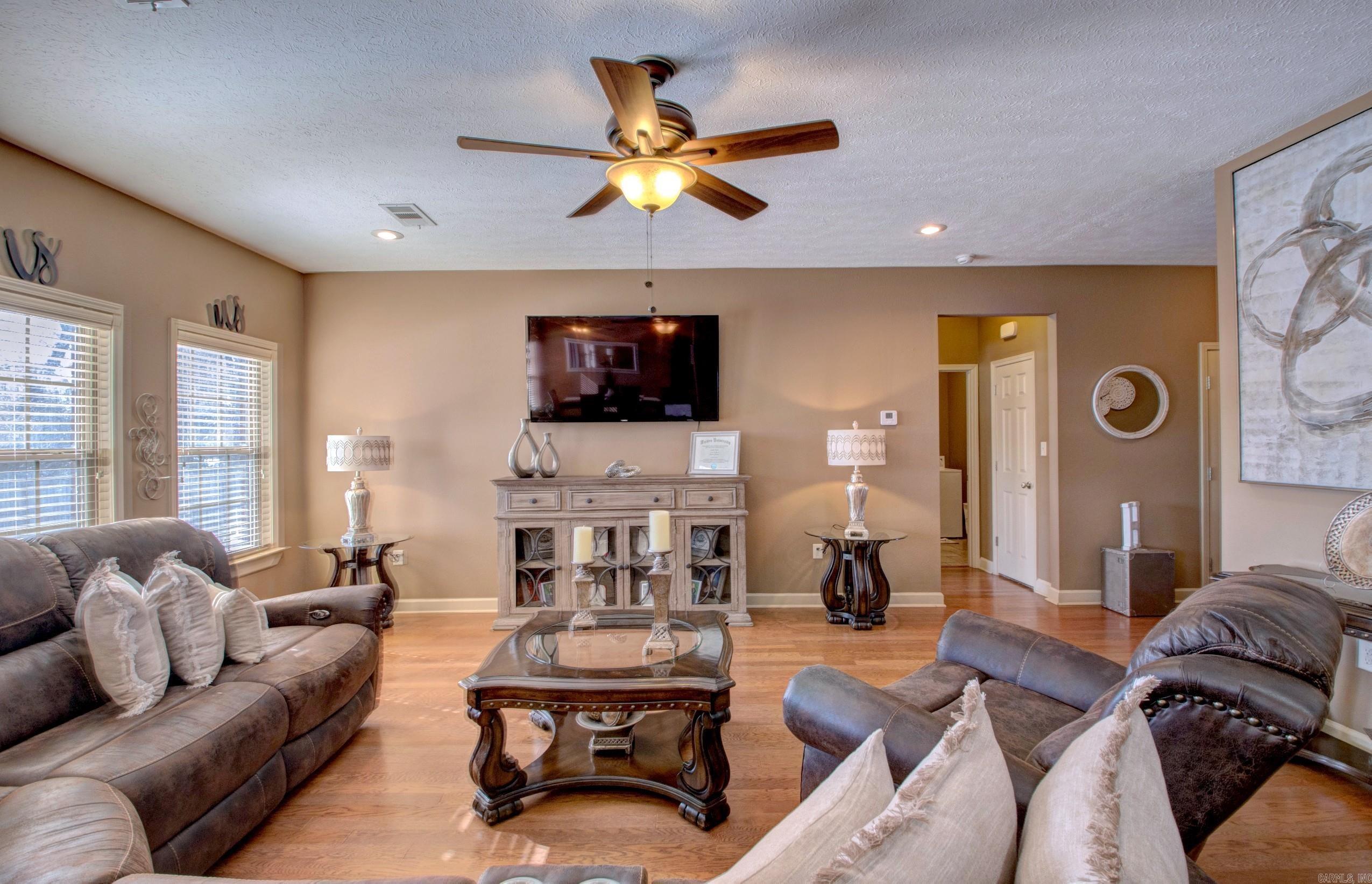 5709 Flight  Jacksonville, AR