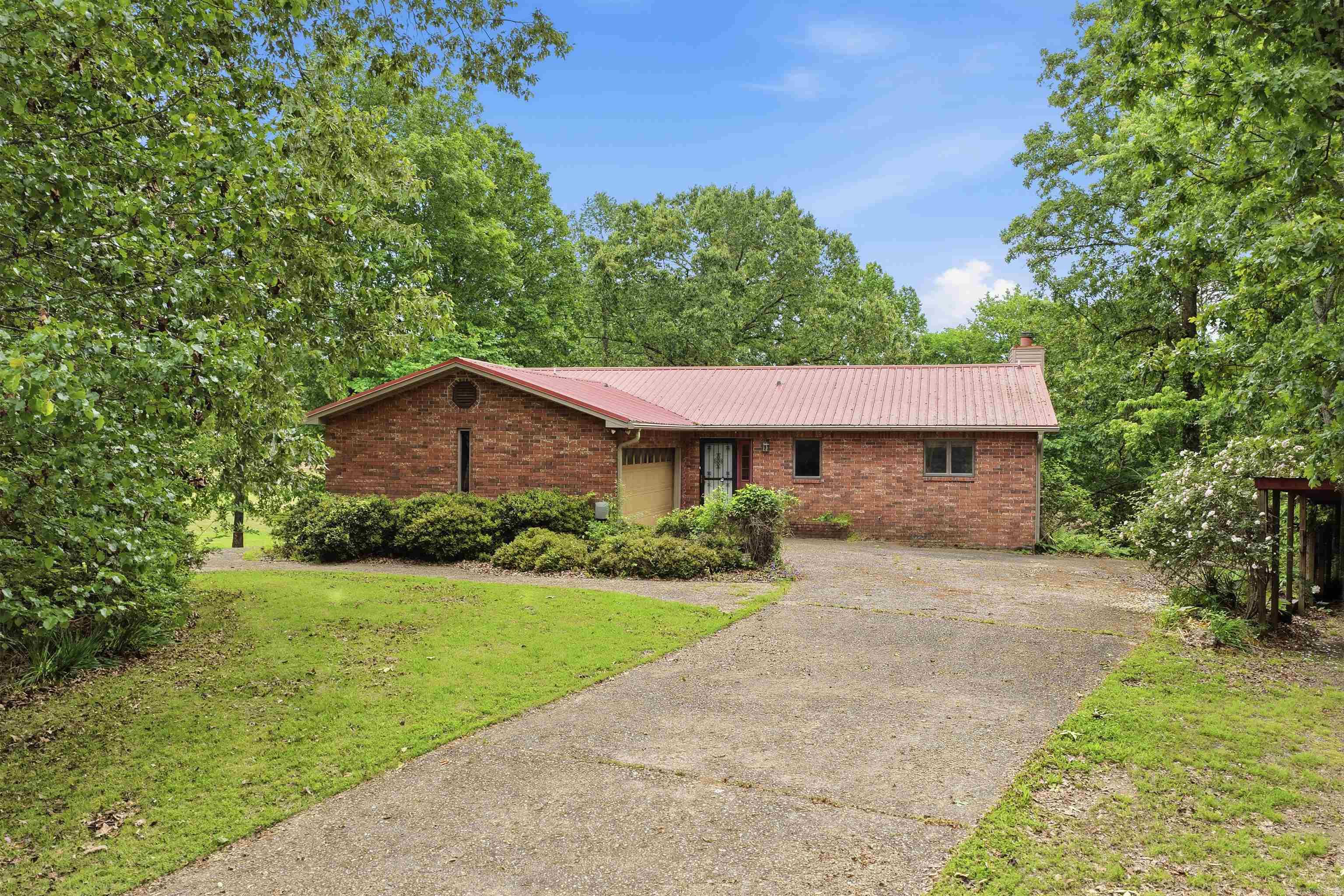 110 Fairway Ct