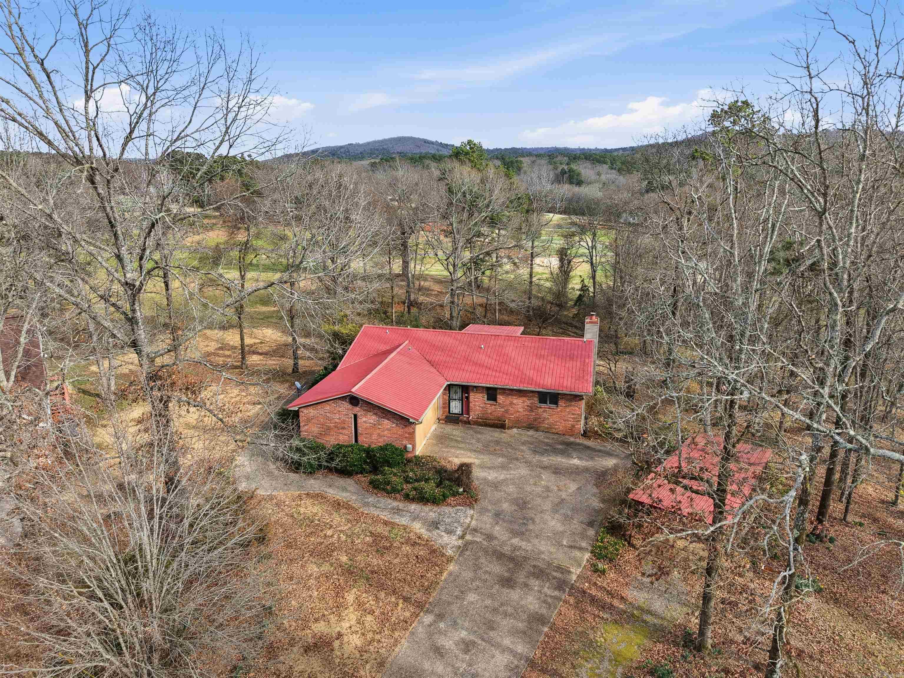 110 Fairway Ct Hot Springs, AR 71913