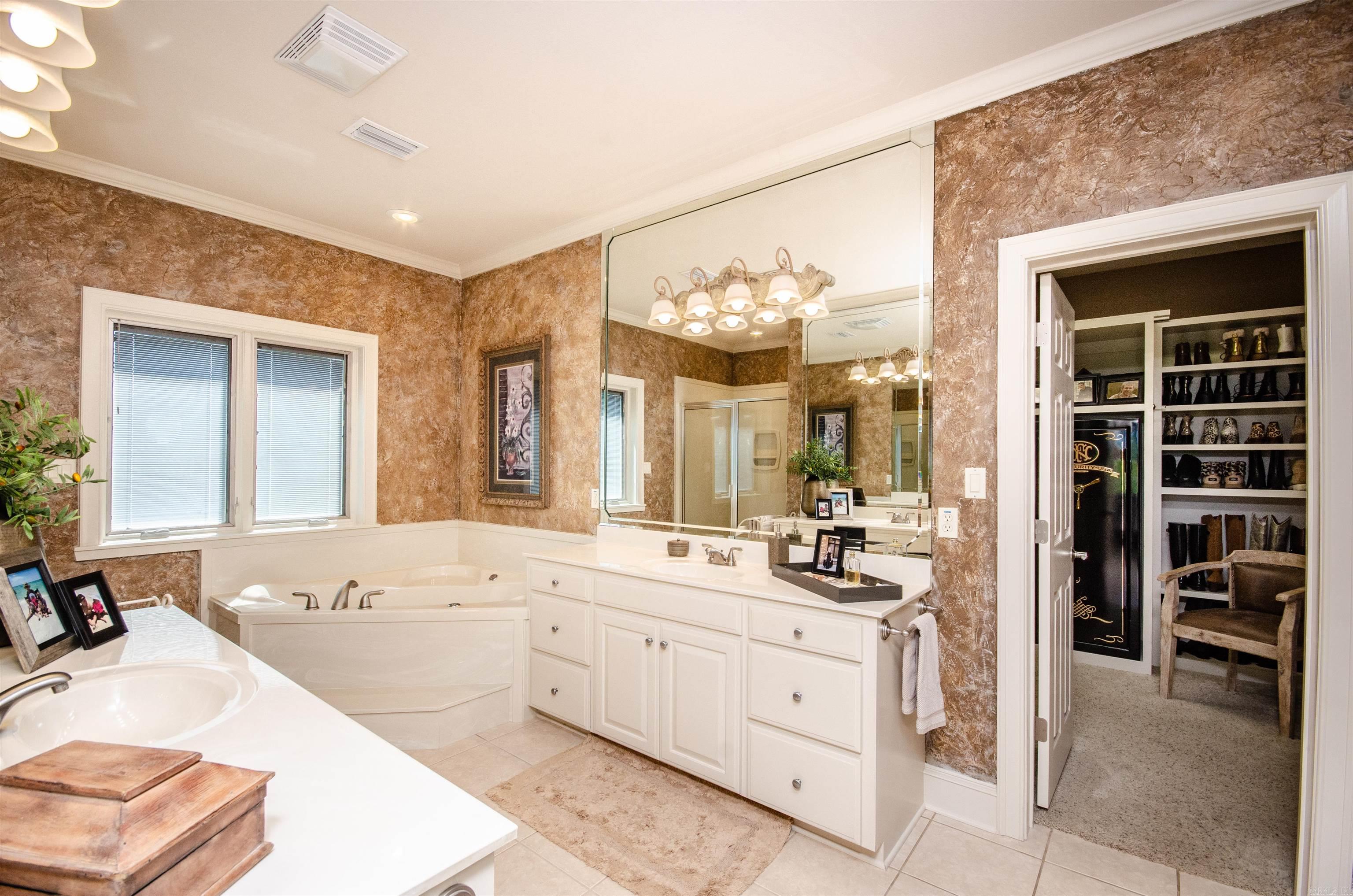 54 Middle  Conway, AR