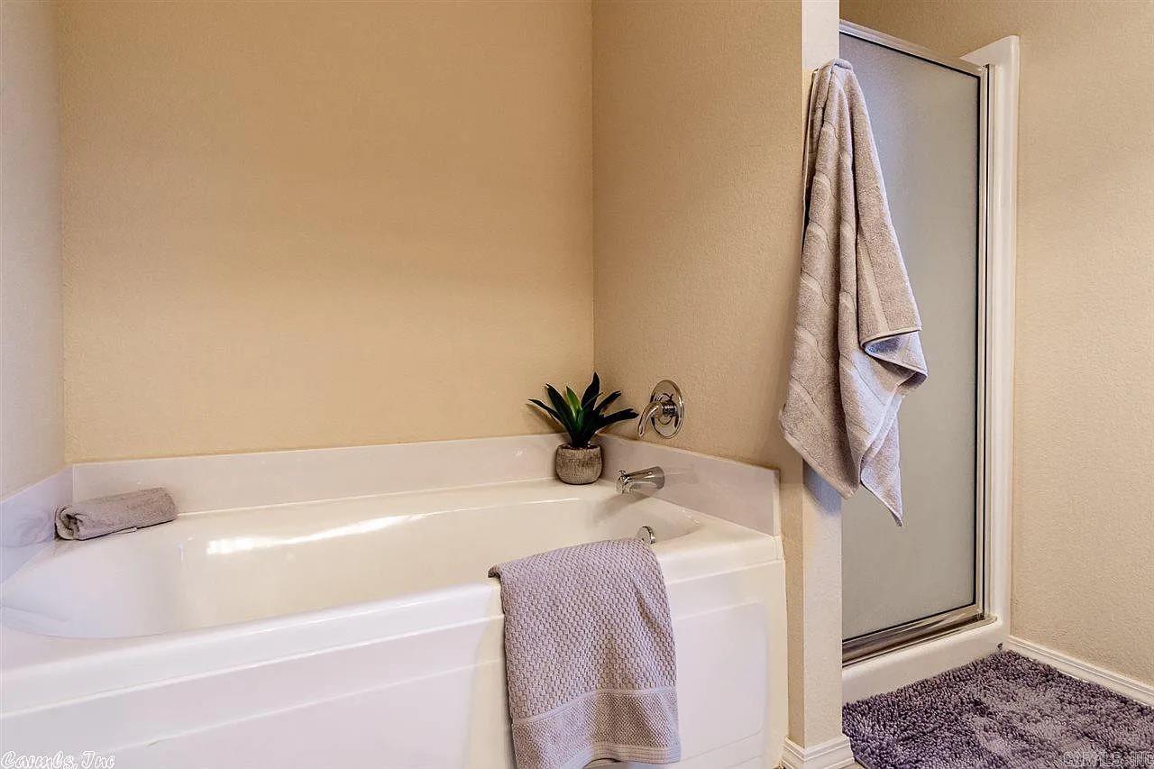 5716 Little Elm  Sherwood, AR