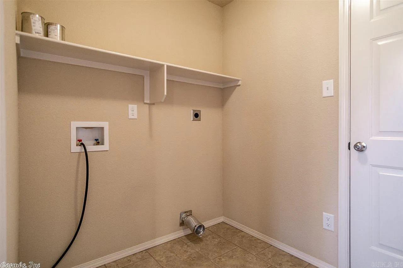 5716 Little Elm  Sherwood, AR