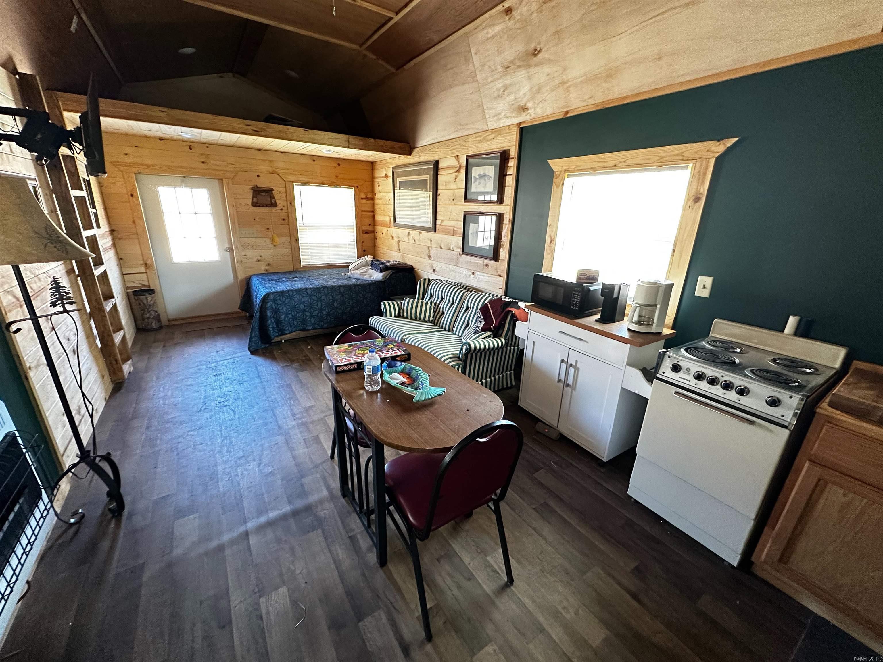 11358 Highway 58  Guion, AR