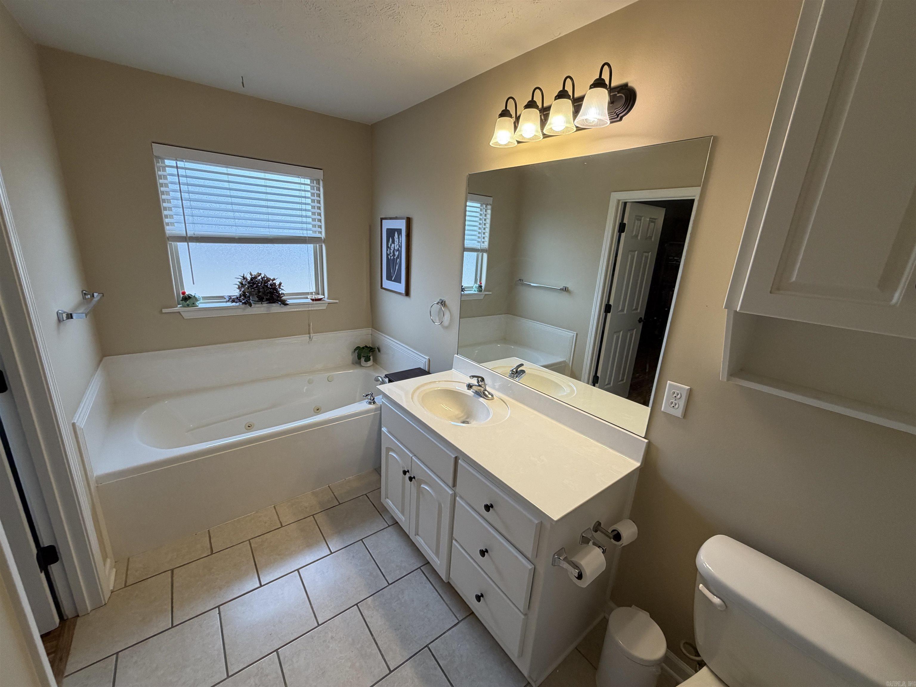 2418 Canterbury  Cabot, AR