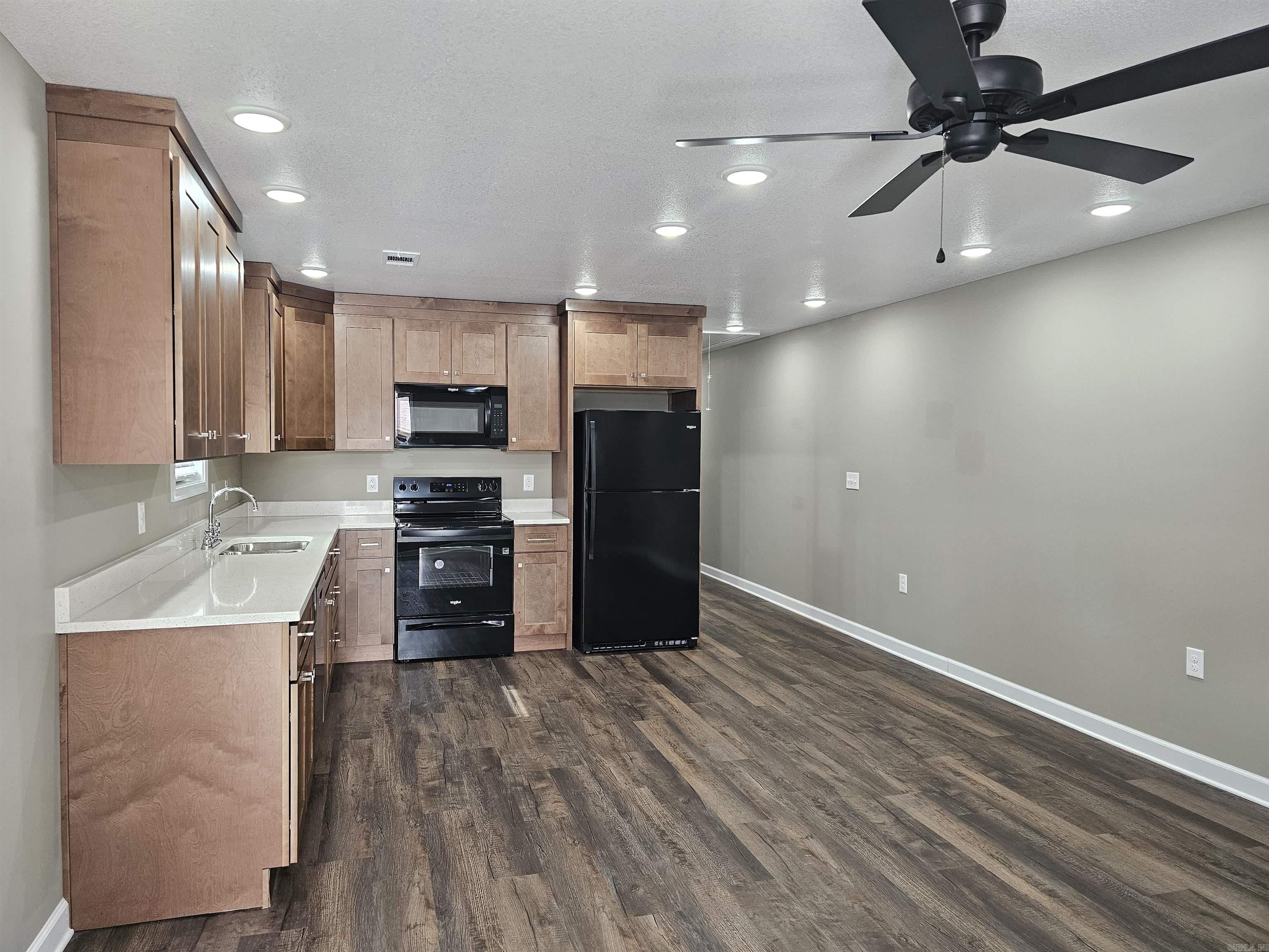 800 S 3rd Avenue  Paragould, AR