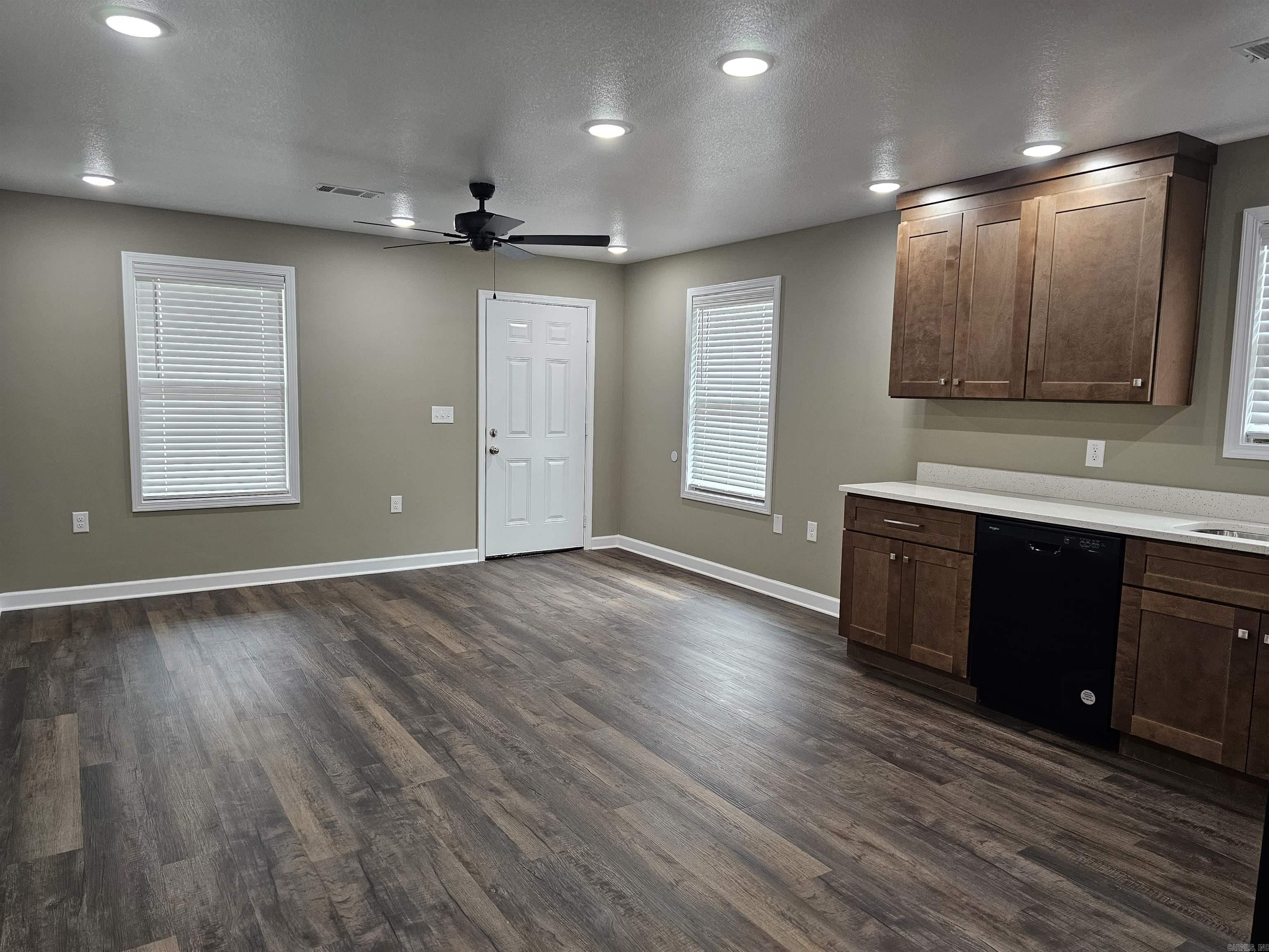 800 S 3rd Avenue  Paragould, AR