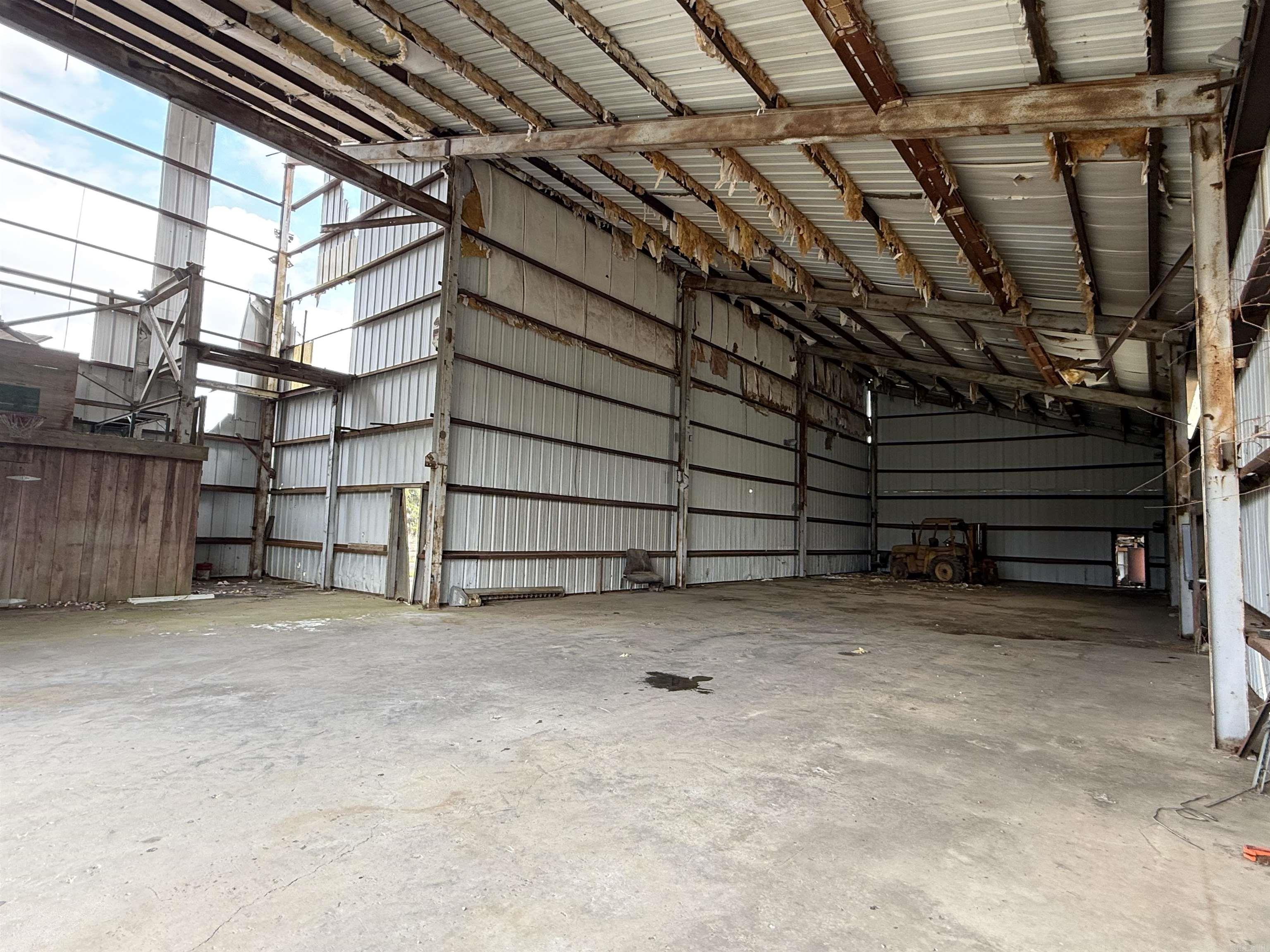 1204 E highway 82  Hamburg, AR