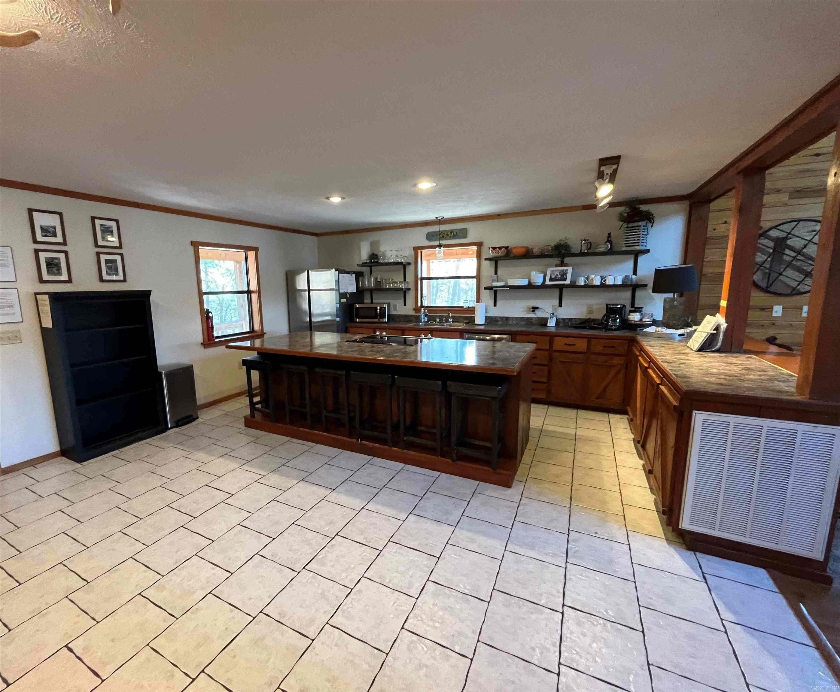 352 Bluff View  Mountain View, AR