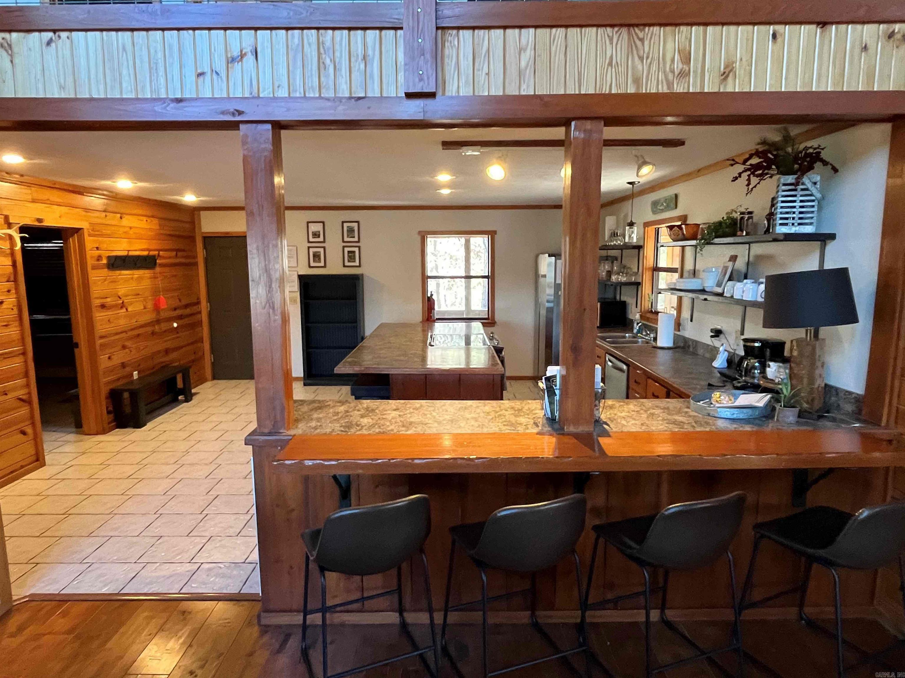 352 Bluff View  Mountain View, AR