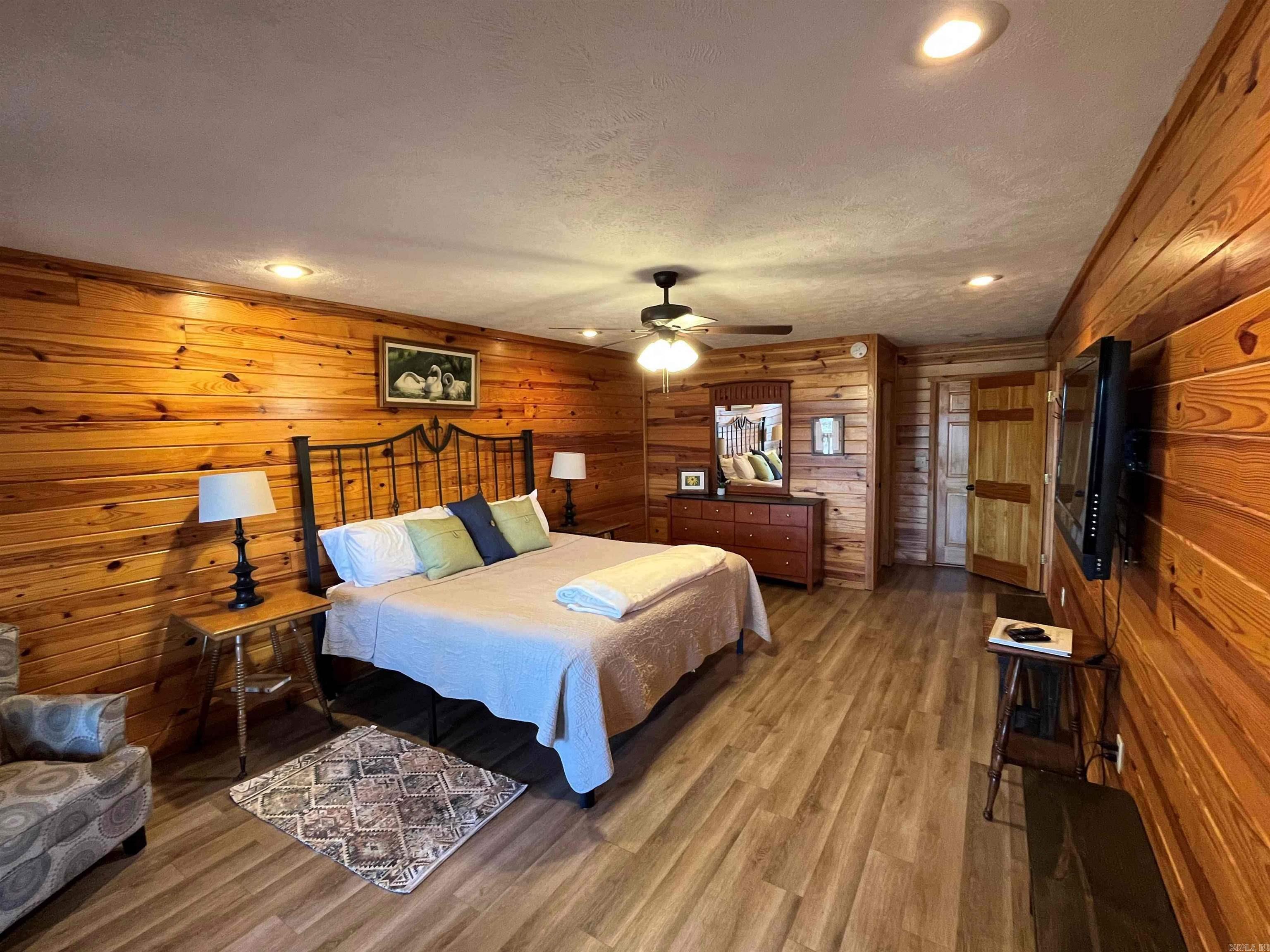 352 Bluff View  Mountain View, AR