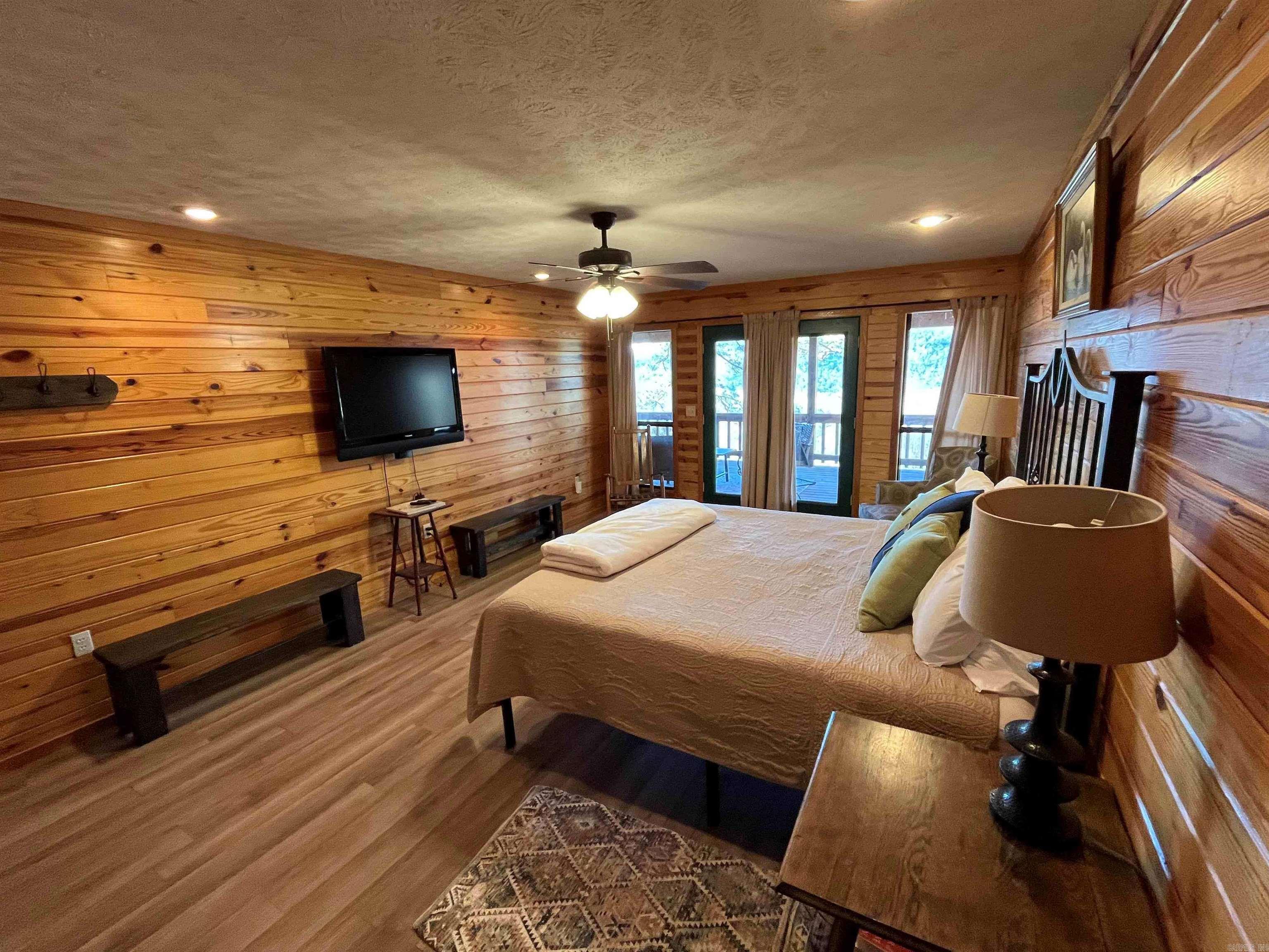 352 Bluff View  Mountain View, AR