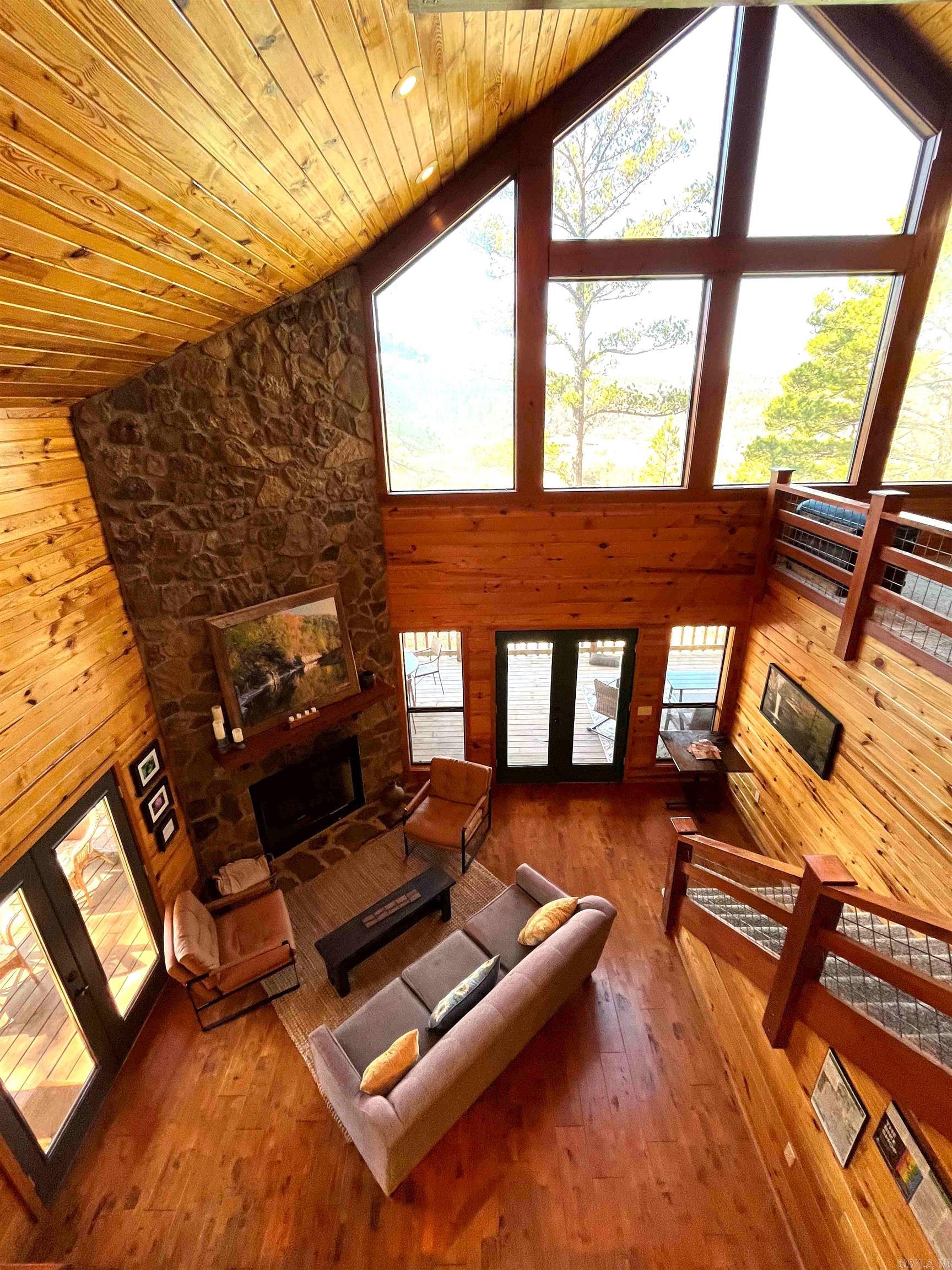 352 Bluff View  Mountain View, AR