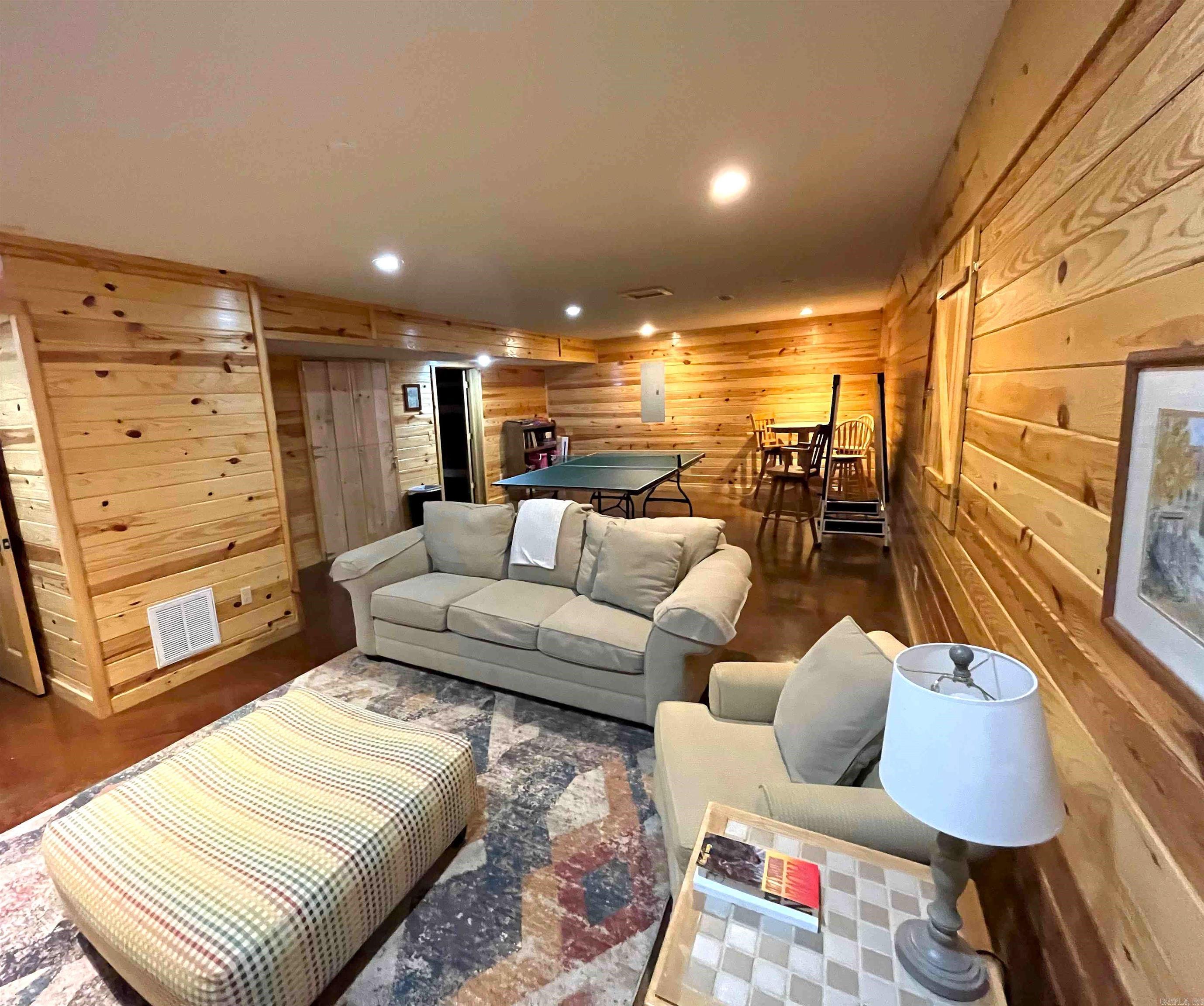 352 Bluff View  Mountain View, AR