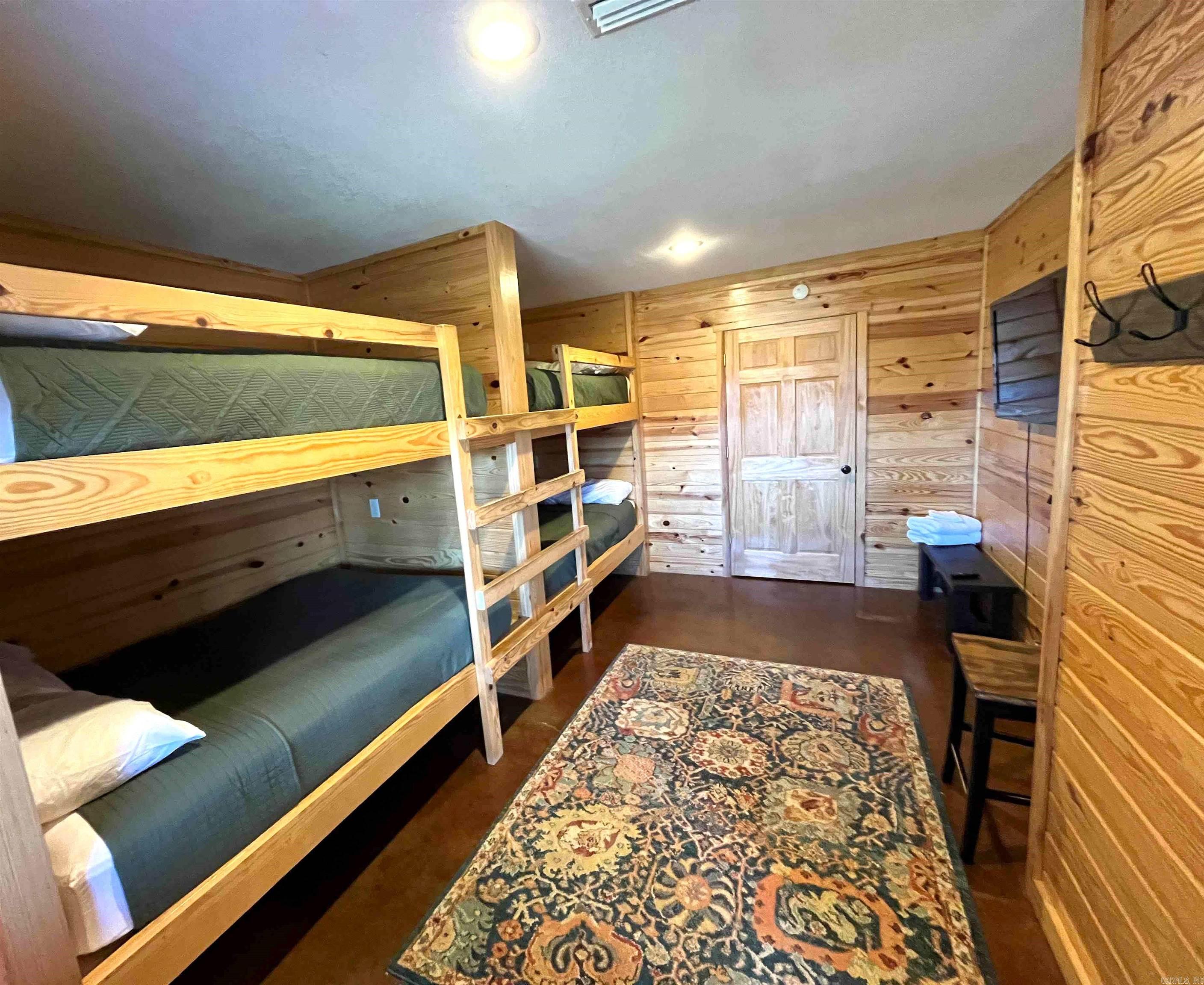 352 Bluff View  Mountain View, AR