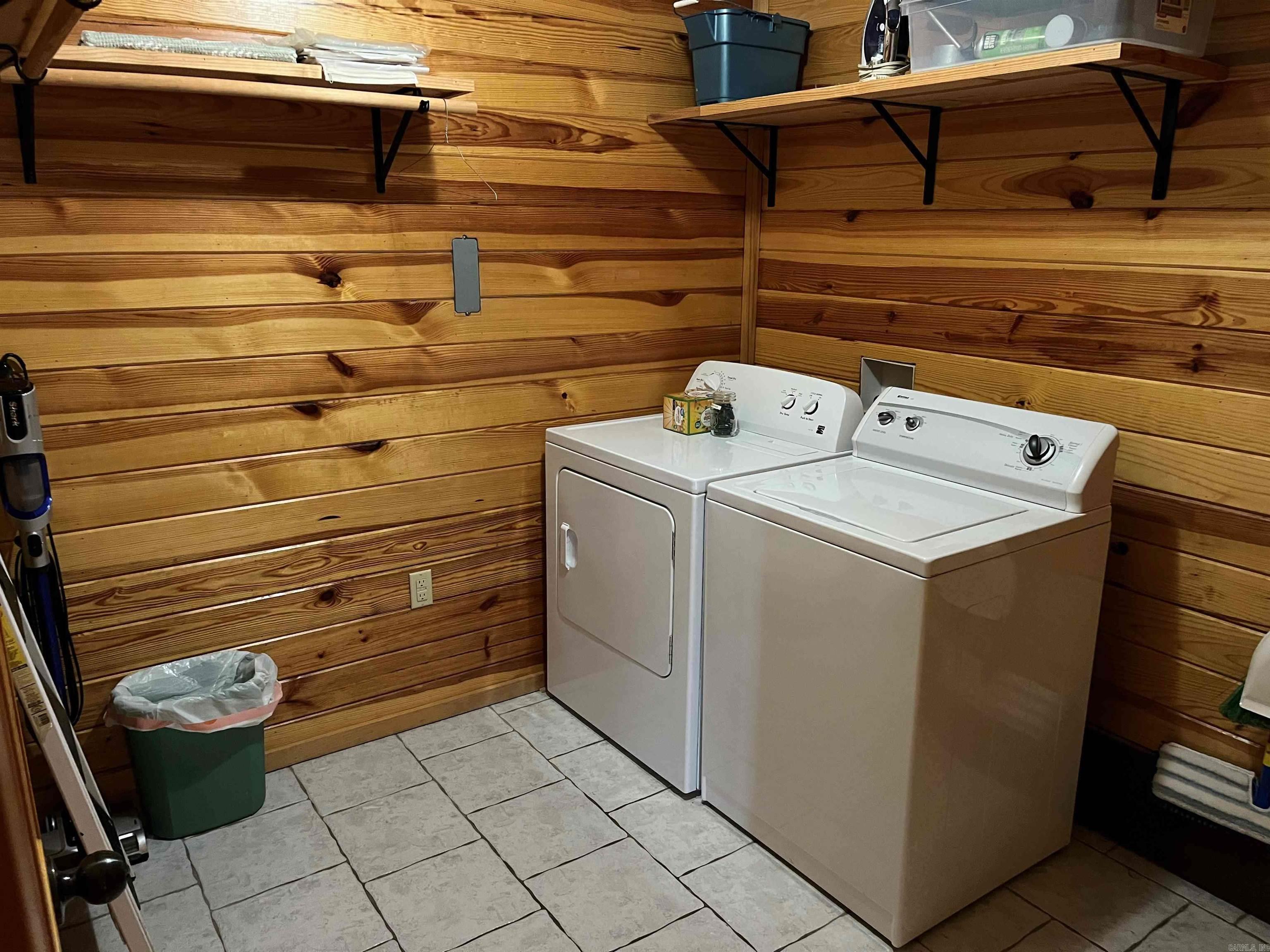 352 Bluff View  Mountain View, AR