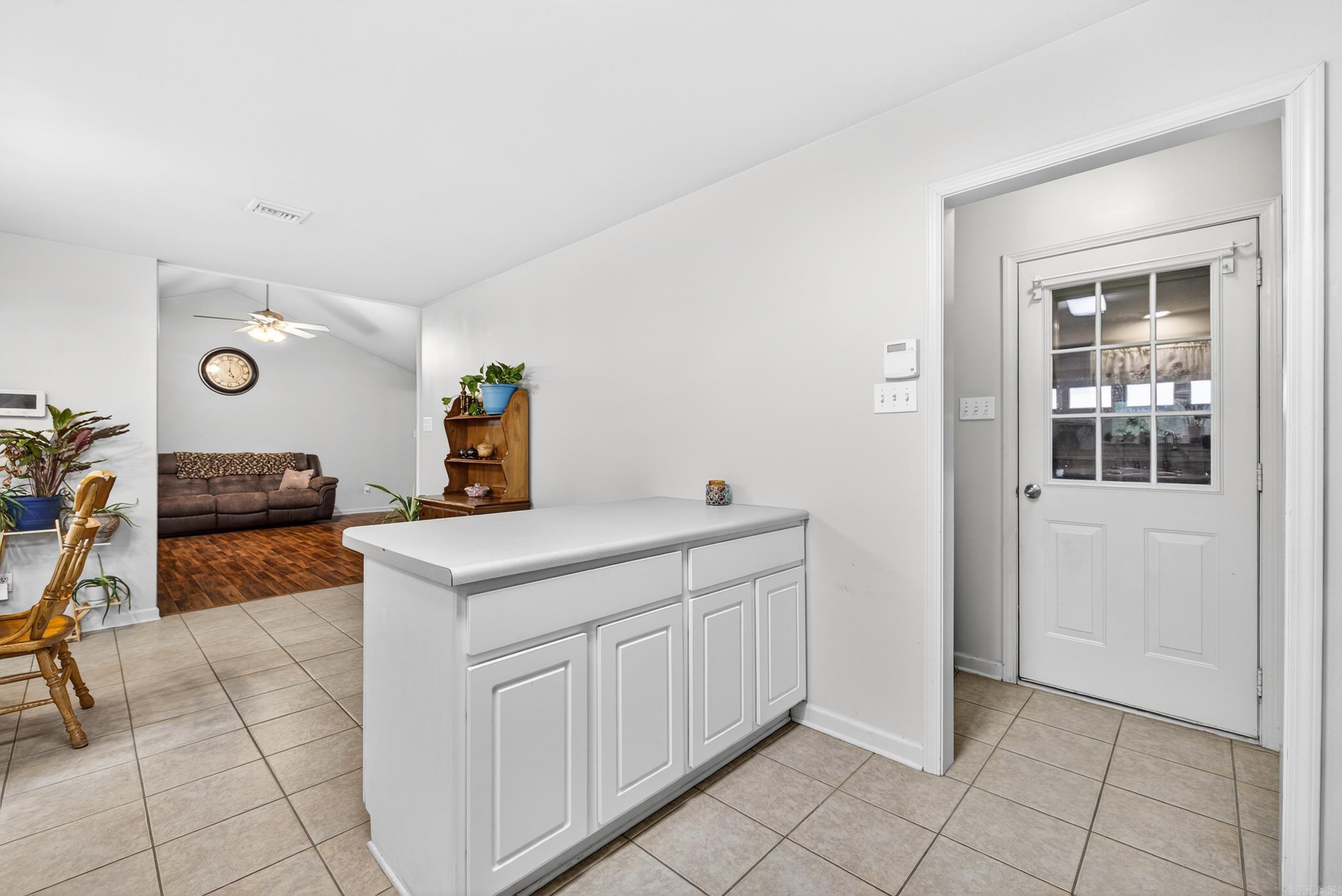 19 Shamsie Dr  Ward, AR