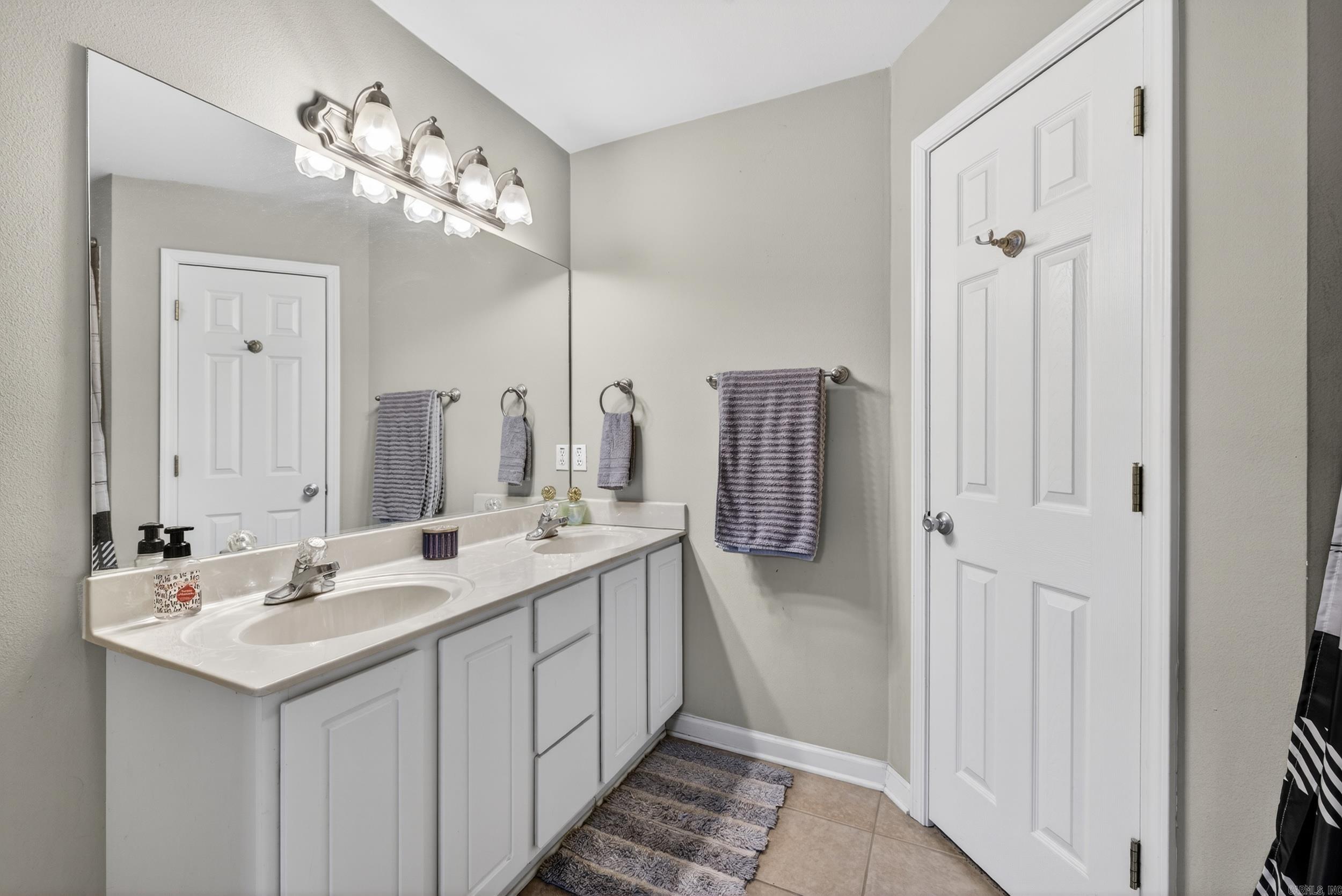 19 Shamsie Dr  Ward, AR