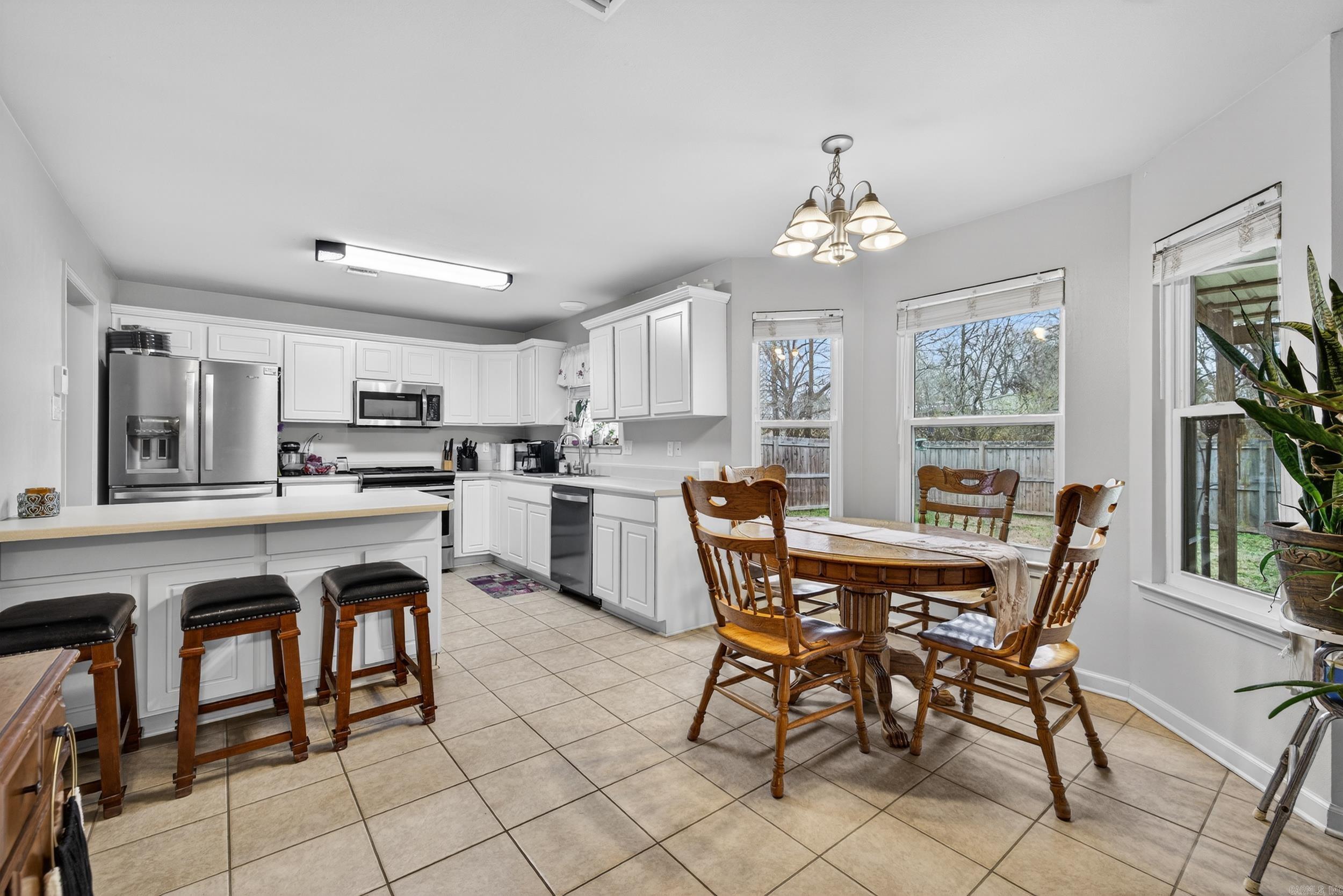 19 Shamsie Dr  Ward, AR