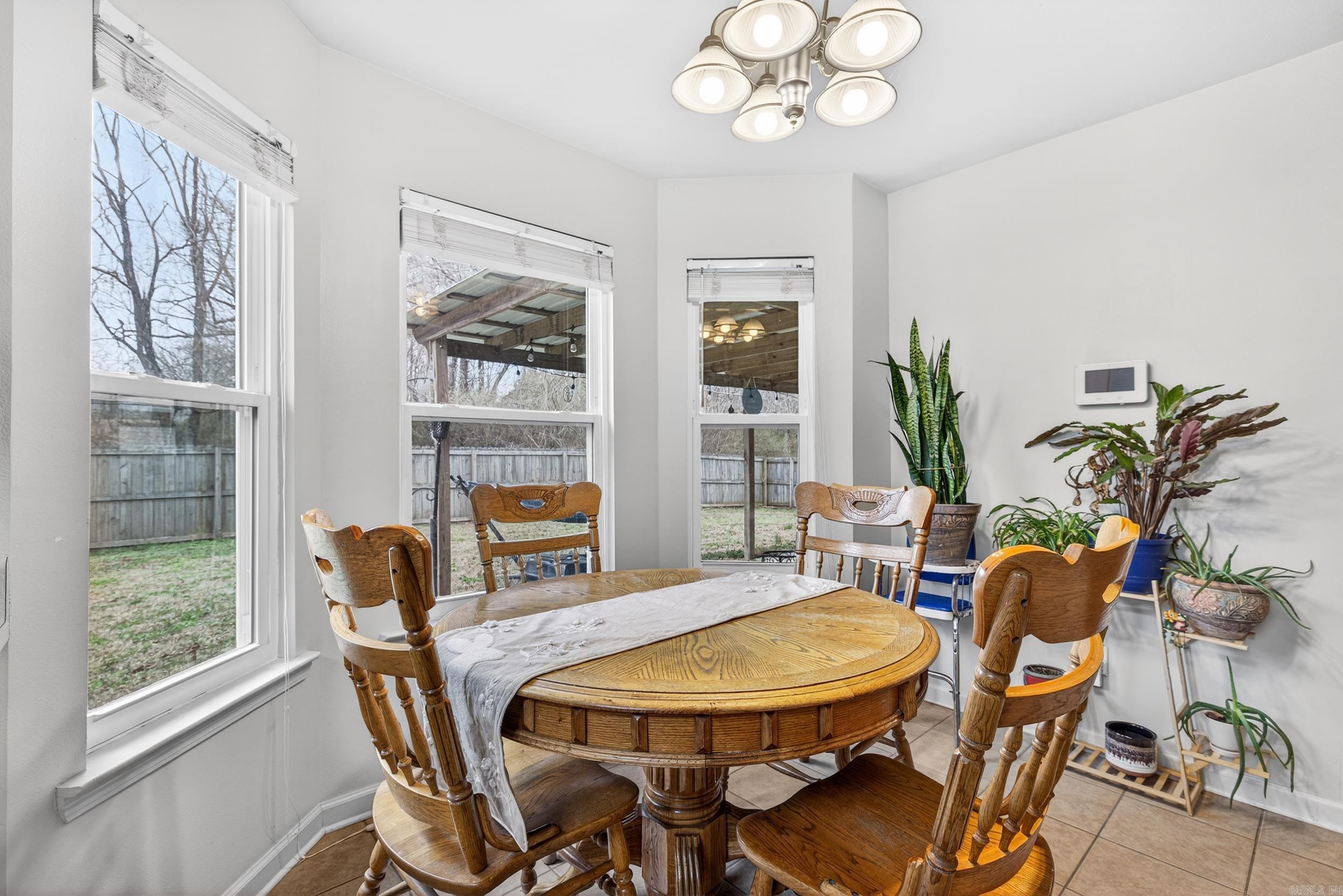 19 Shamsie Dr  Ward, AR