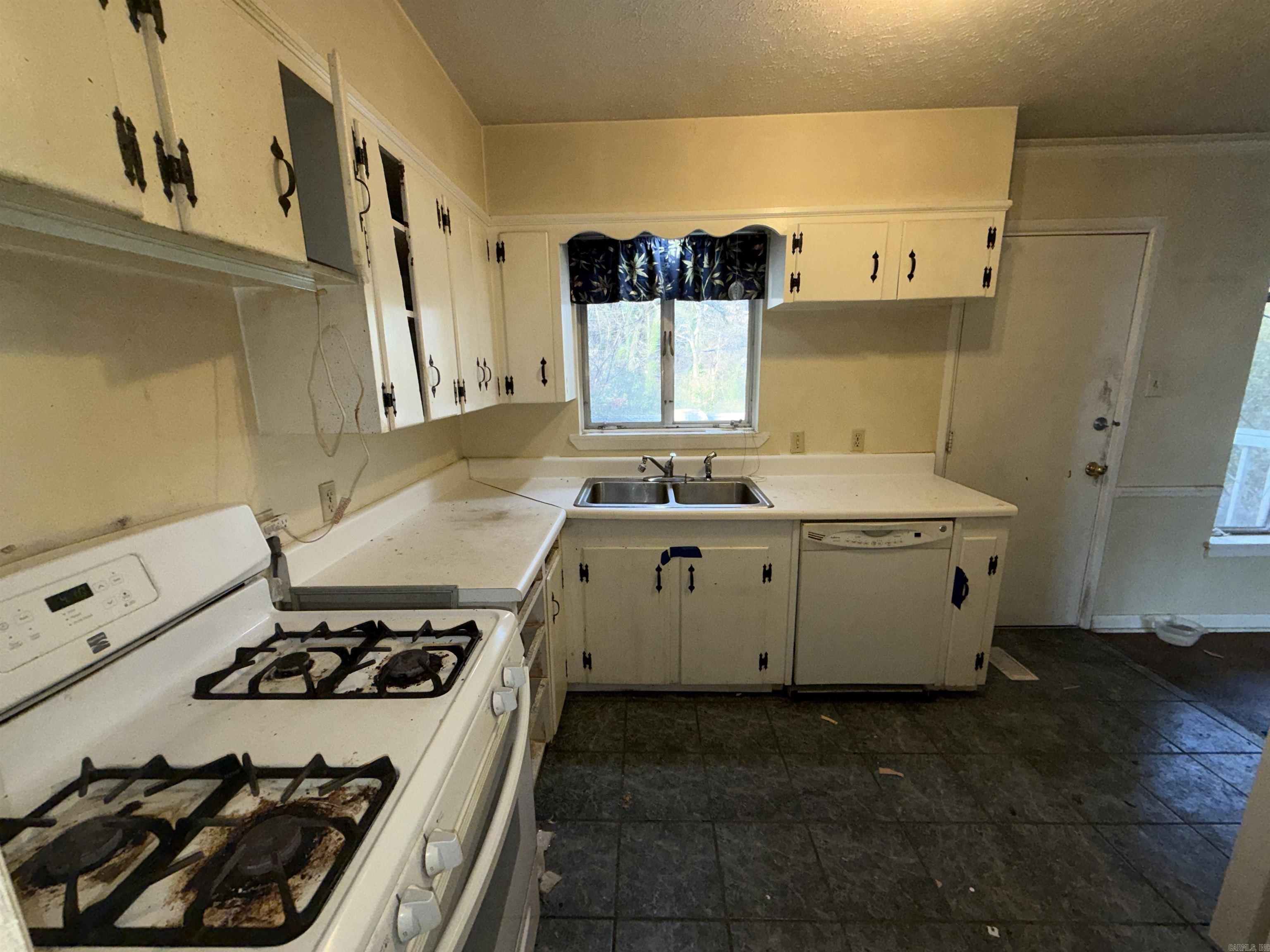 29 Barbara  Little Rock, AR